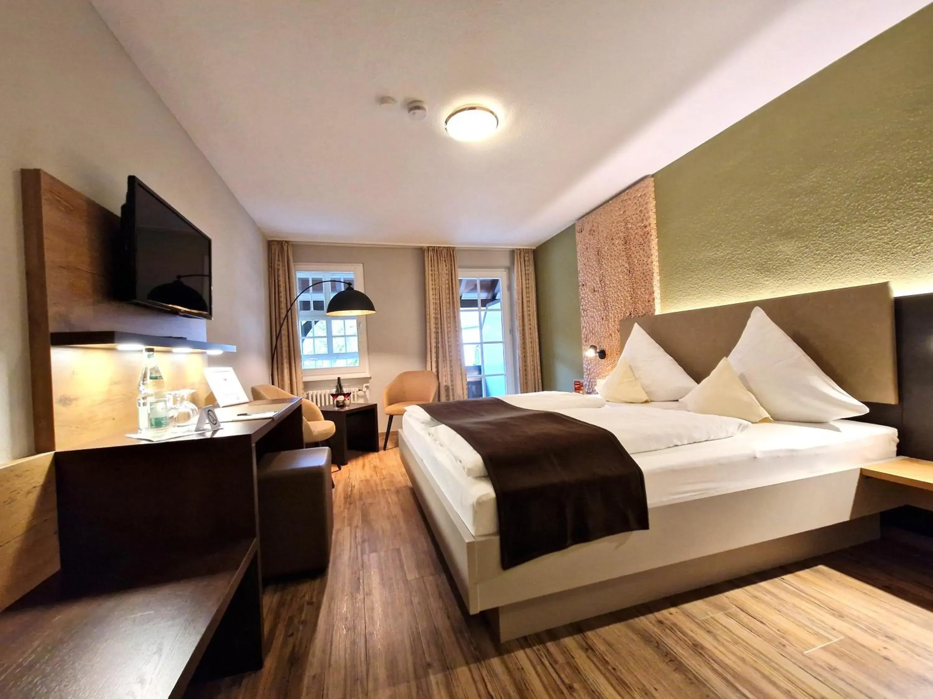 Comfort Room with balcony - single occupancy in Hotel-Gasthaus Goldener Engel Comfort Room with balcony - single occupancy in Hotel-Gasthaus Goldener Engel