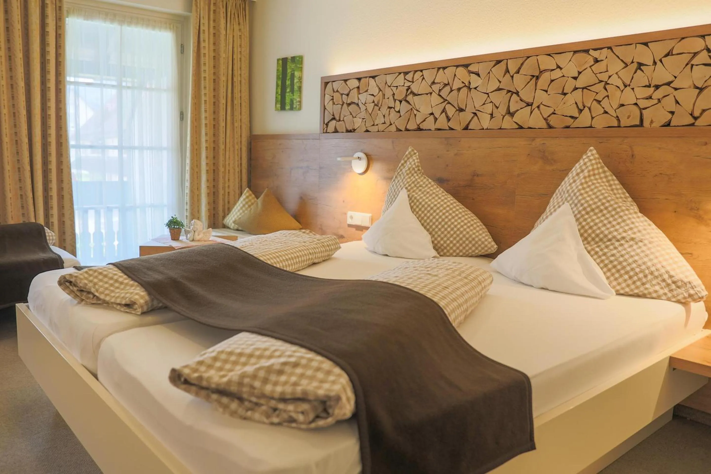 Bed in Hotel-Gasthaus Goldener Engel