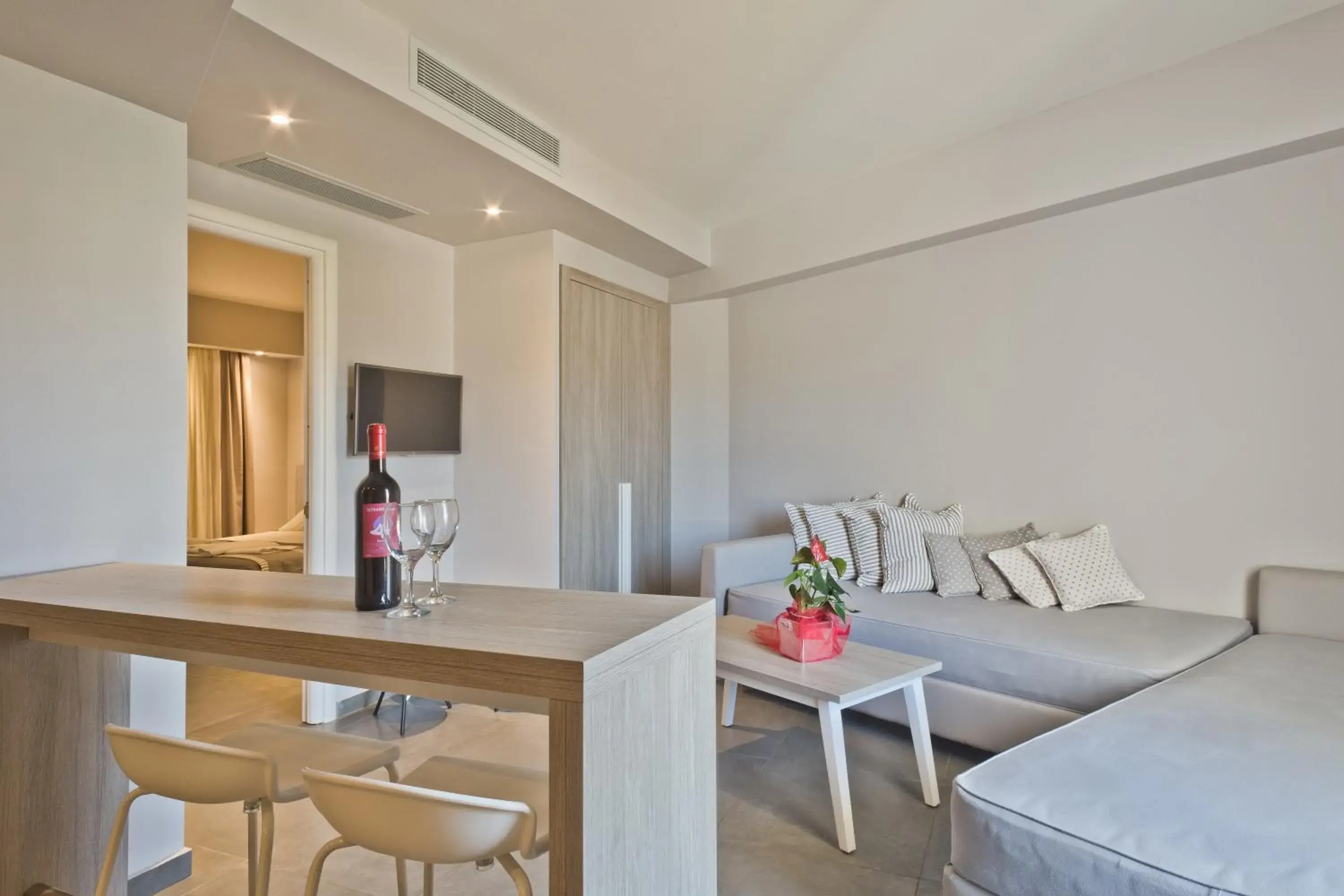 Junior Suite with Garden View in Parasol Luxury Hotel & Suites Adults Only Junior Suite with Garden View in Parasol Luxury Hotel & Suites Adults Only