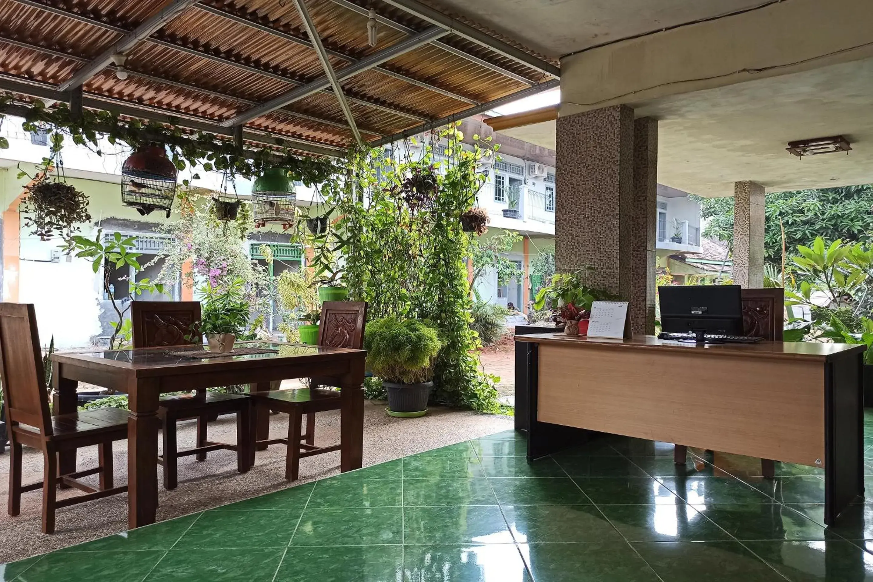 Restaurant/places to eat in RedDoorz near Taman Merdeka Metro Lampung Restaurant/places to eat in RedDoorz near Taman Merdeka Metro Lampung