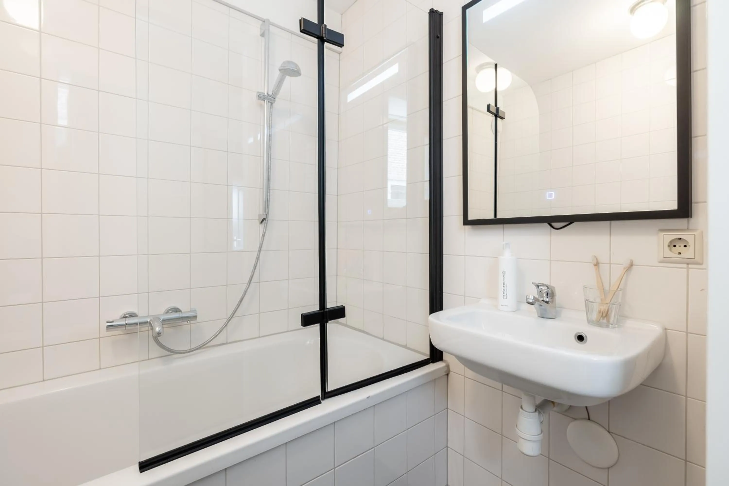 Shower in Amsterdam Dockside Flats