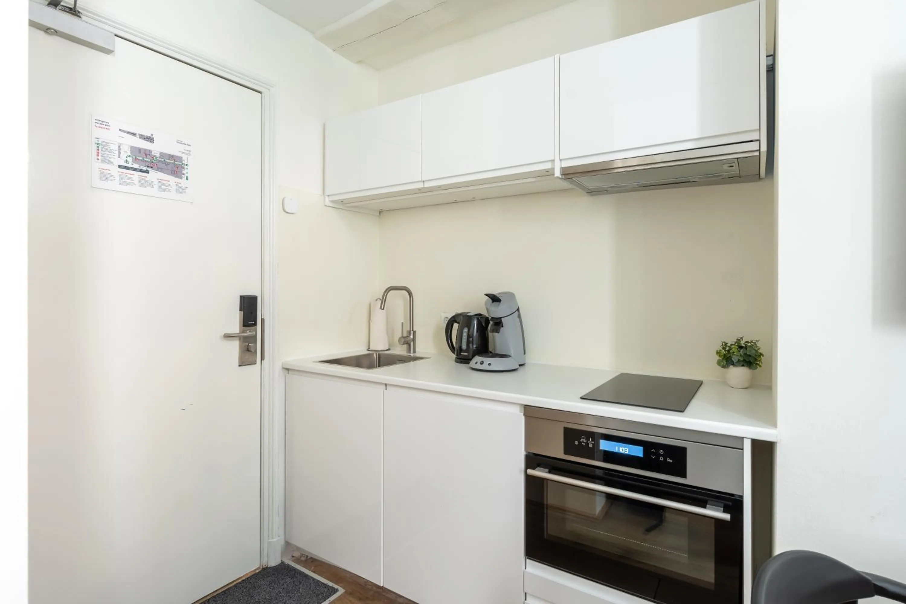 Kitchen or kitchenette in Amsterdam Dockside Flats