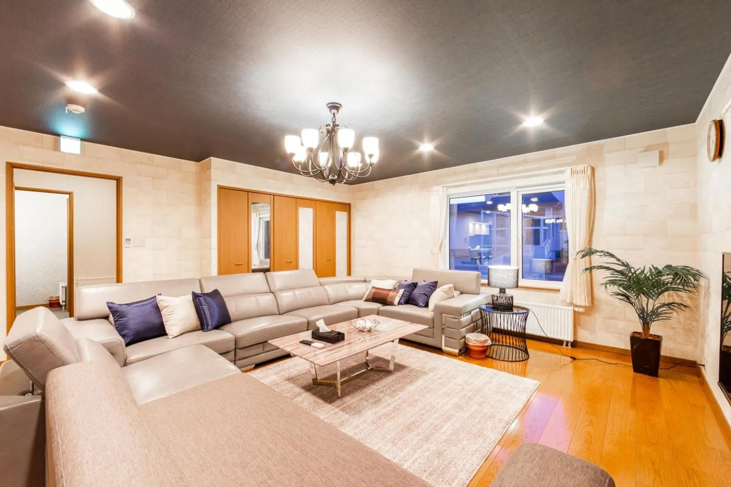 Living room in THE WORLDWIDE HOUSE