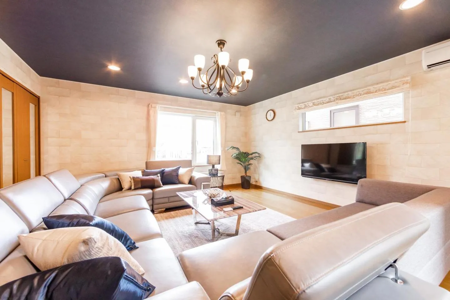 Living room in THE WORLDWIDE HOUSE