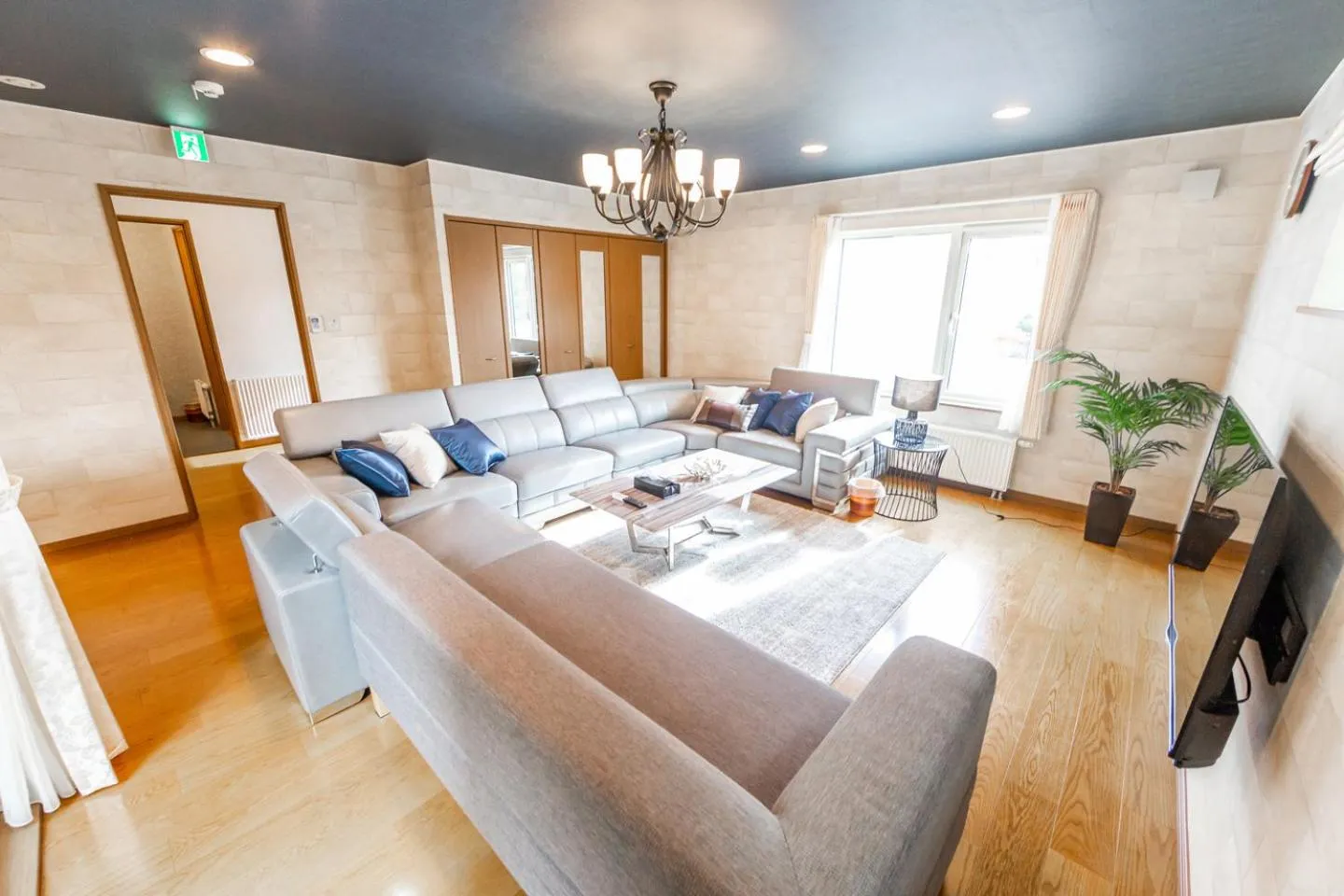 Living room in THE WORLDWIDE HOUSE