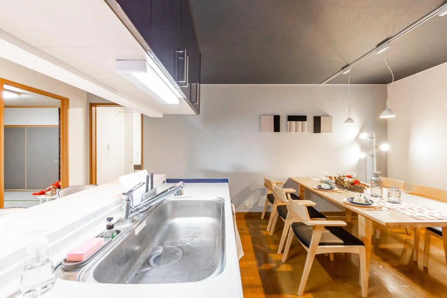 Dining area in THE WORLDWIDE HOUSE