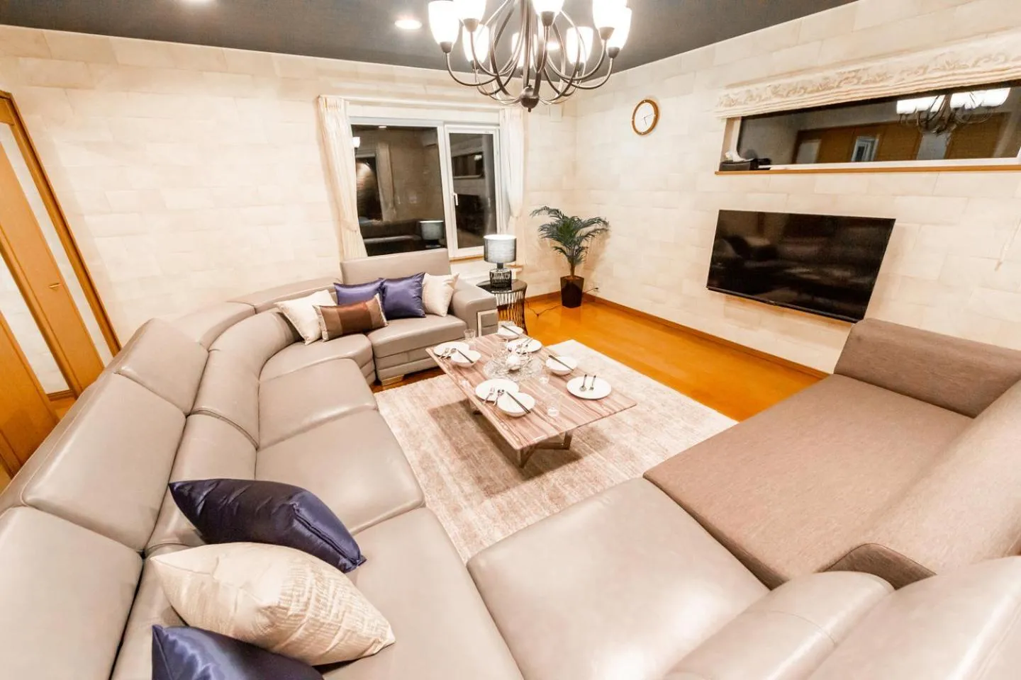 Living room in THE WORLDWIDE HOUSE