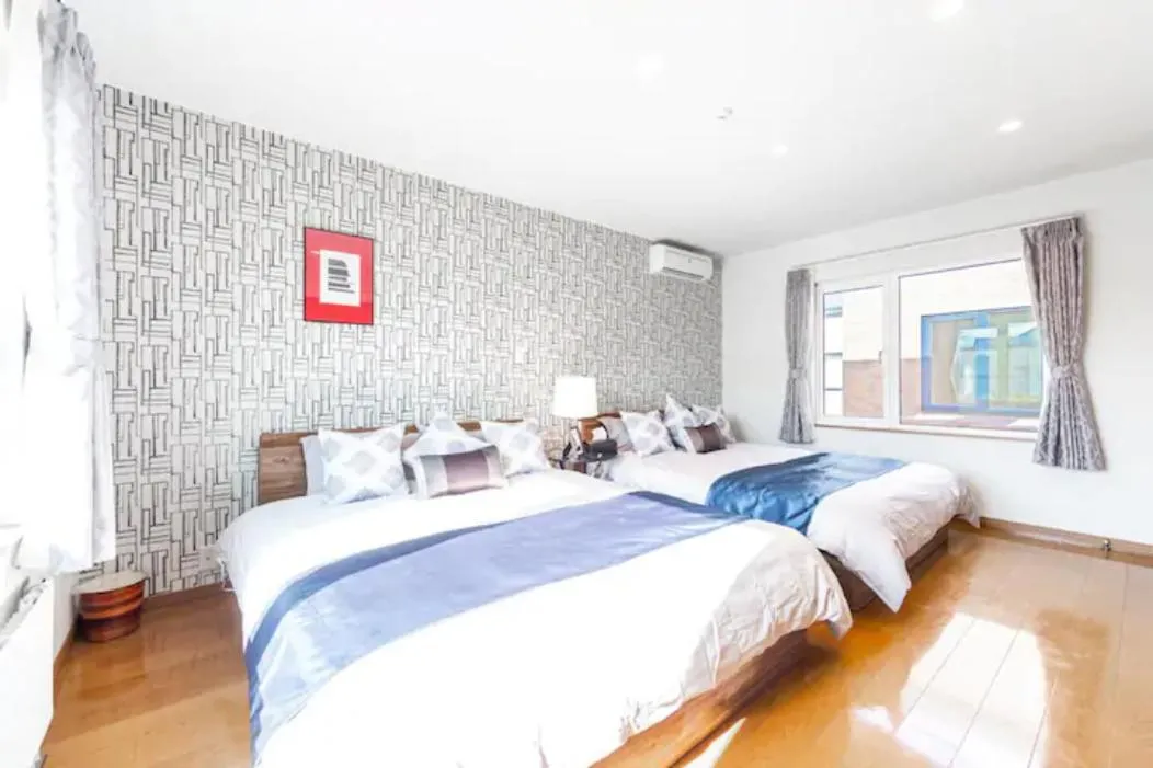 Bedroom, Bed in THE WORLDWIDE HOUSE