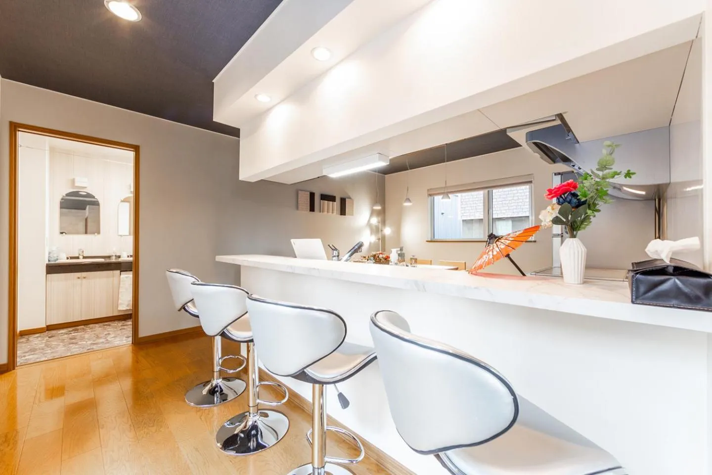 Dining area in THE WORLDWIDE HOUSE