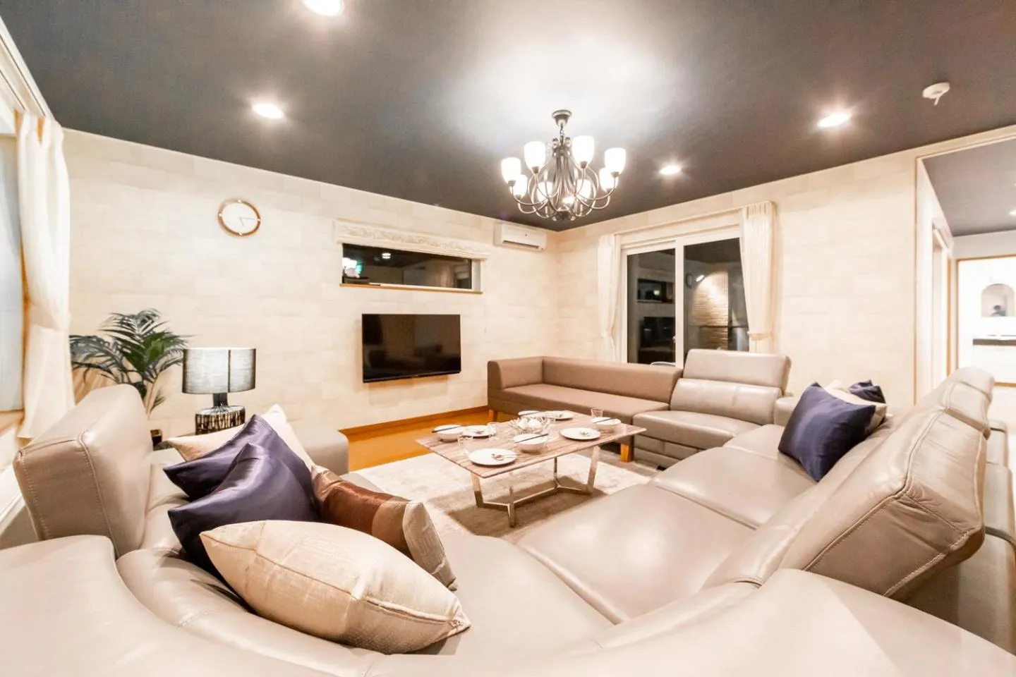 Living room in THE WORLDWIDE HOUSE