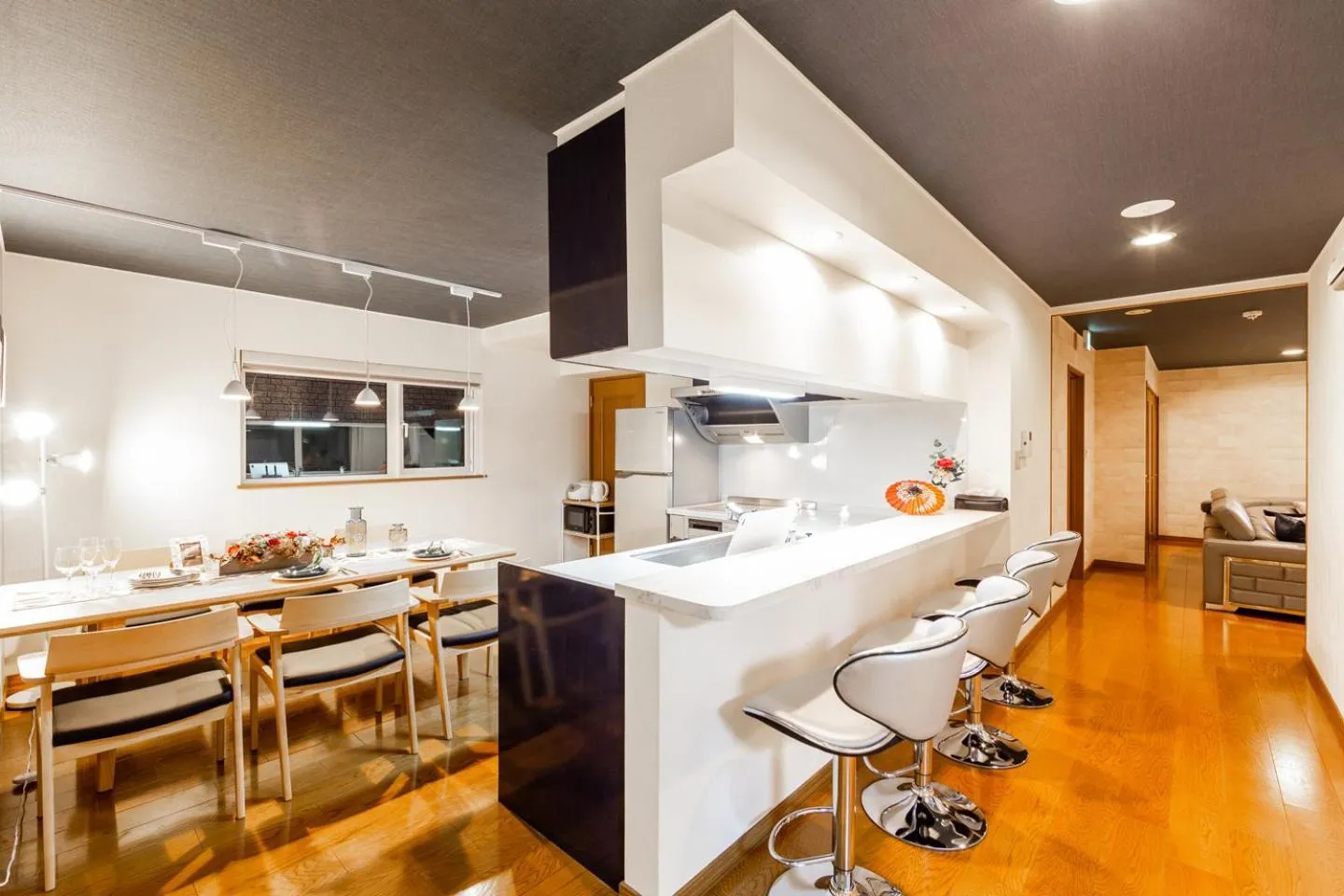 Dining area in THE WORLDWIDE HOUSE