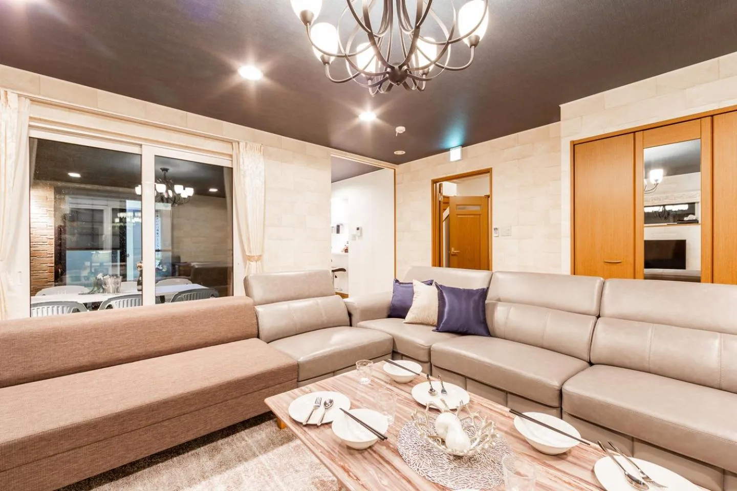 Living room in THE WORLDWIDE HOUSE