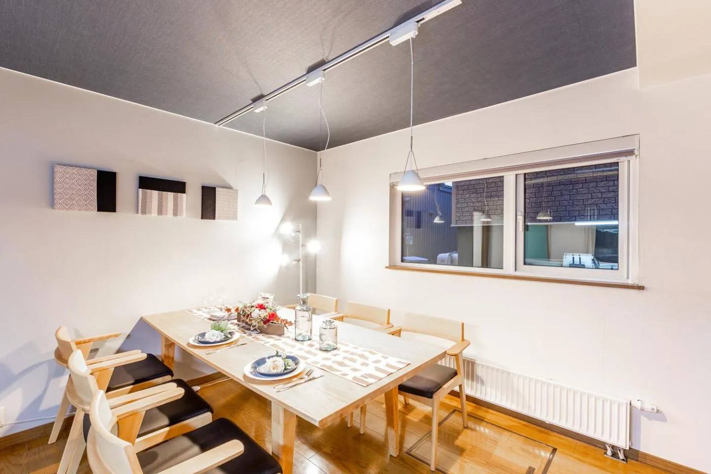 Dining area in THE WORLDWIDE HOUSE