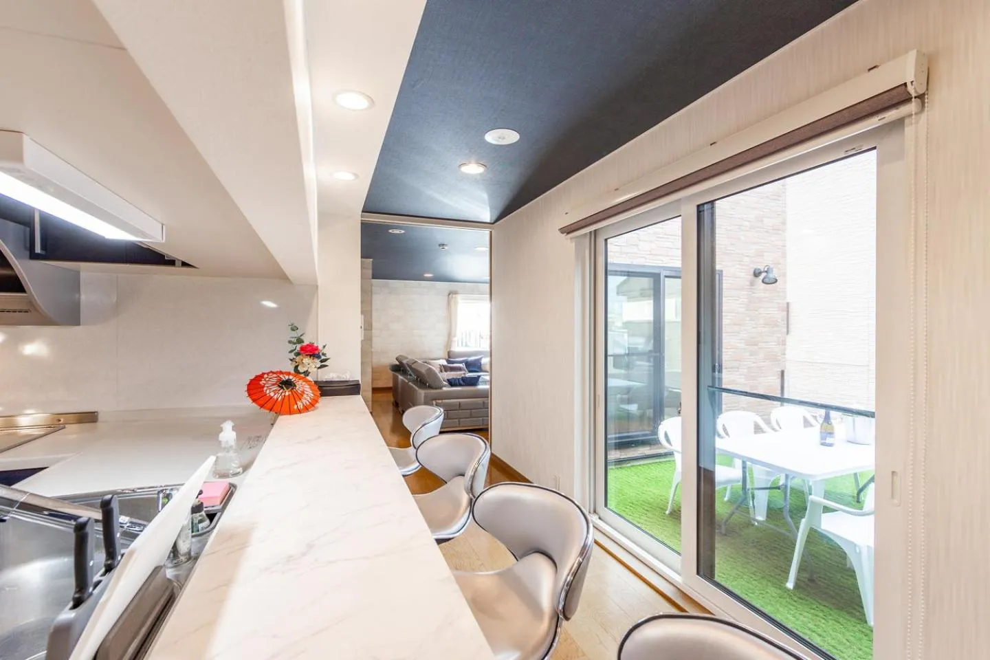 kitchen in THE WORLDWIDE HOUSE