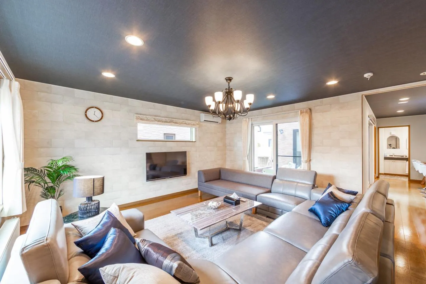 Living room in THE WORLDWIDE HOUSE