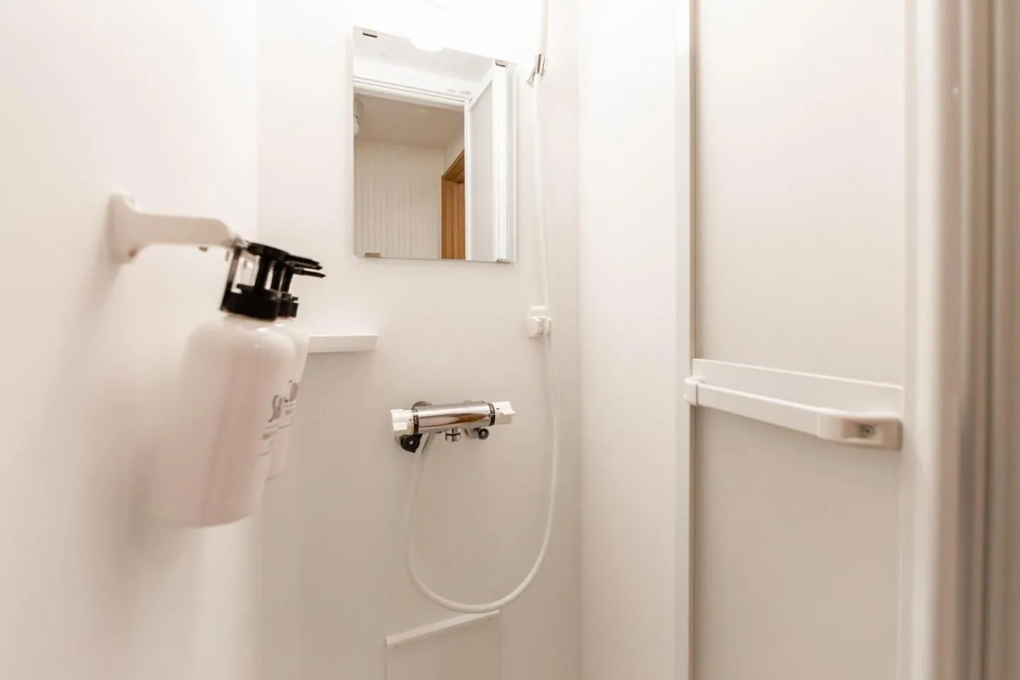 Shower in THE WORLDWIDE HOUSE