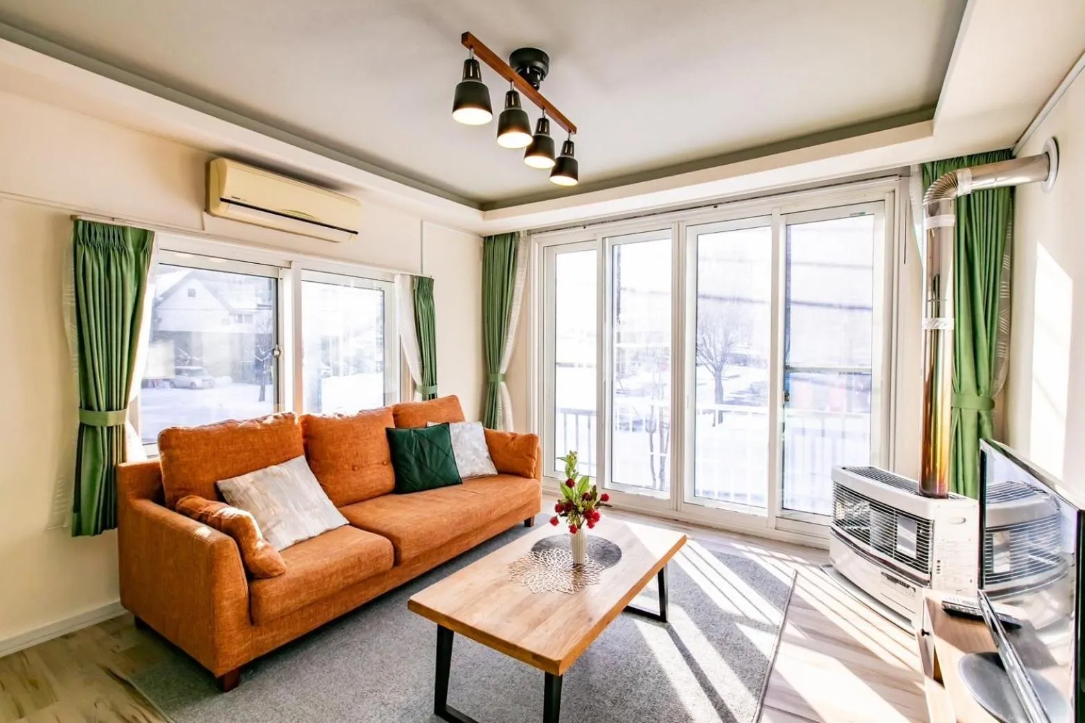 TV and multimedia in THE SUNLIGHT