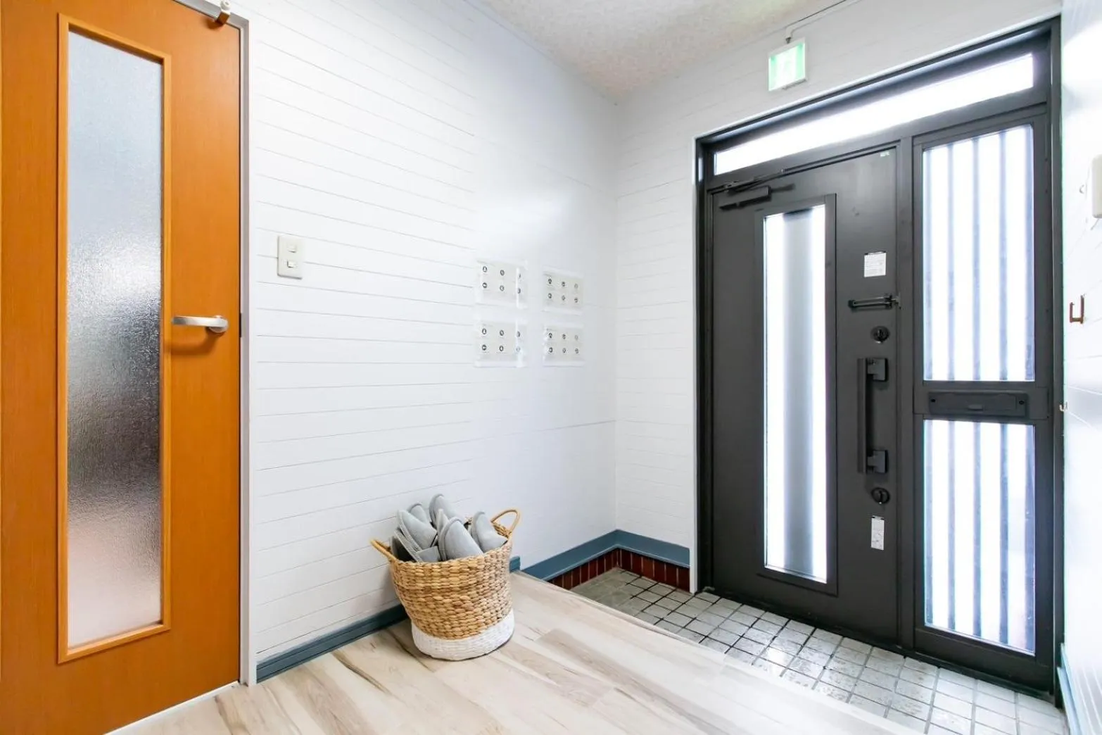 Facade/entrance in THE SUNLIGHT