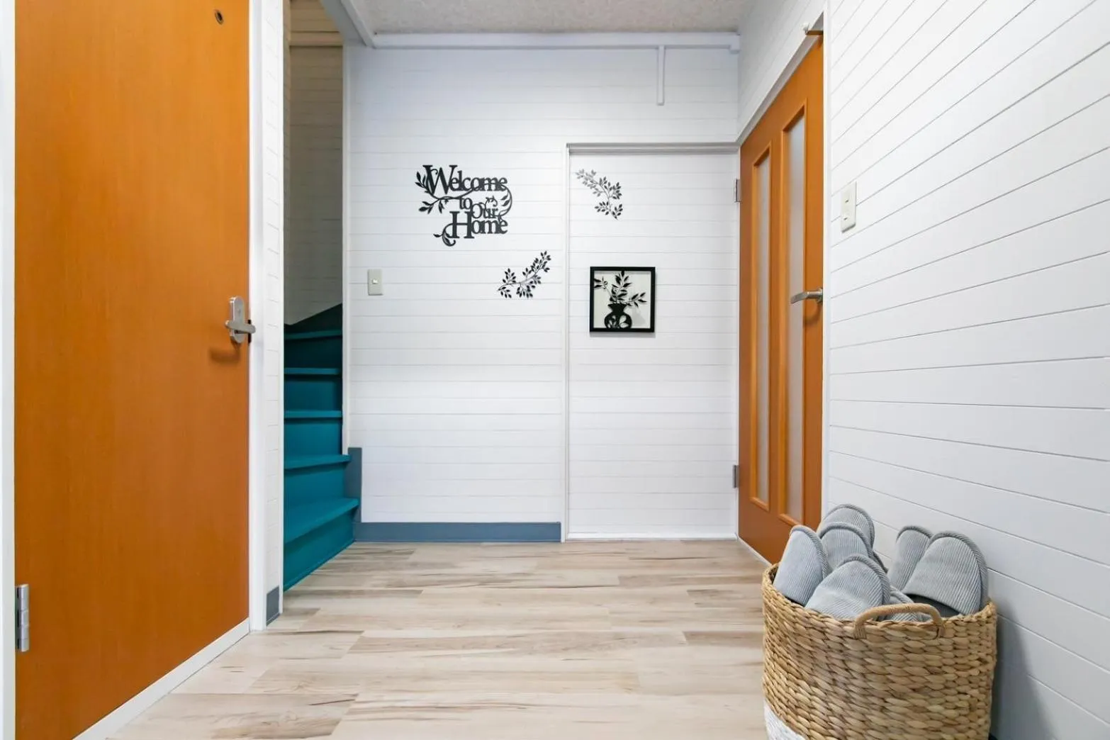 Facade/entrance in THE SUNLIGHT