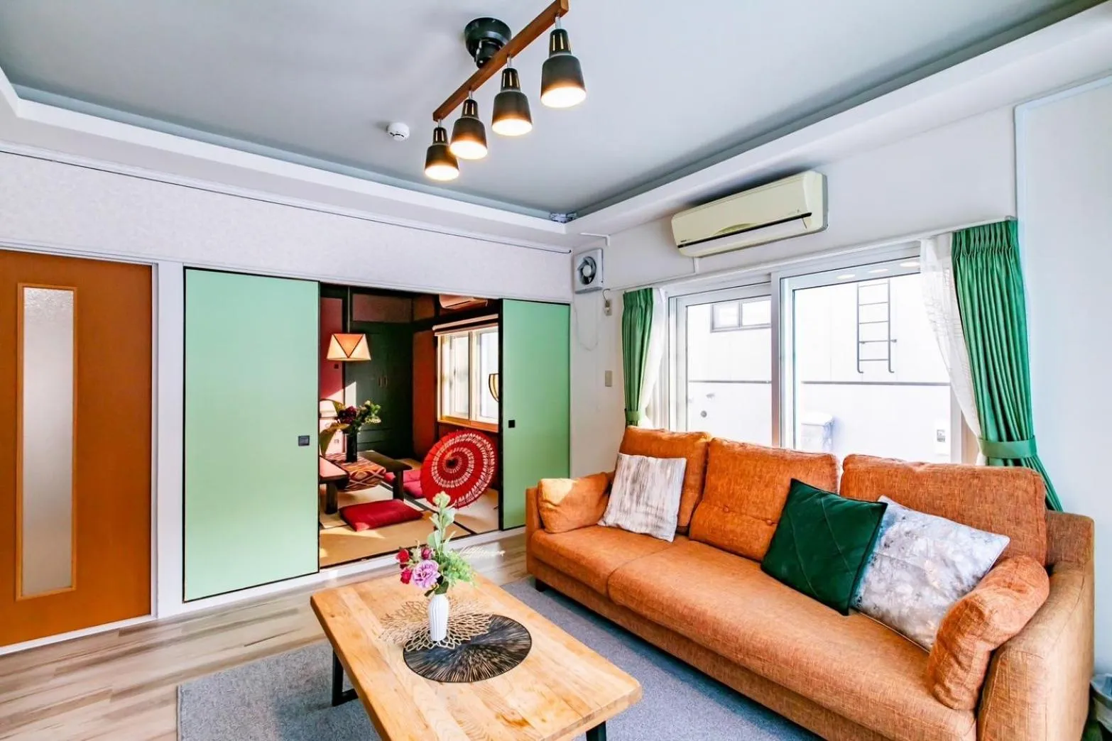 Living room in THE SUNLIGHT