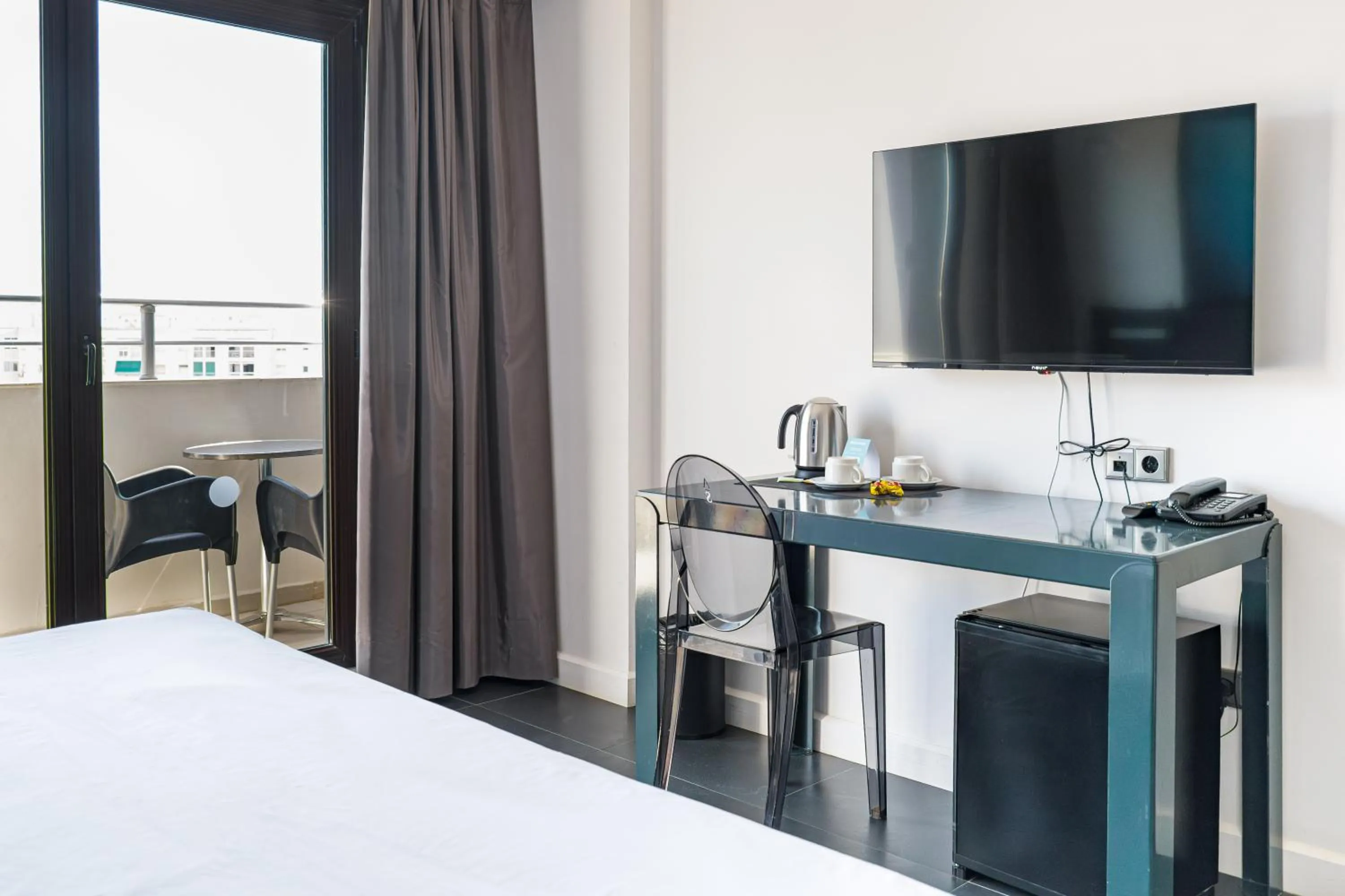 Photo of the whole room, Bed in Bakour La Manga Splash