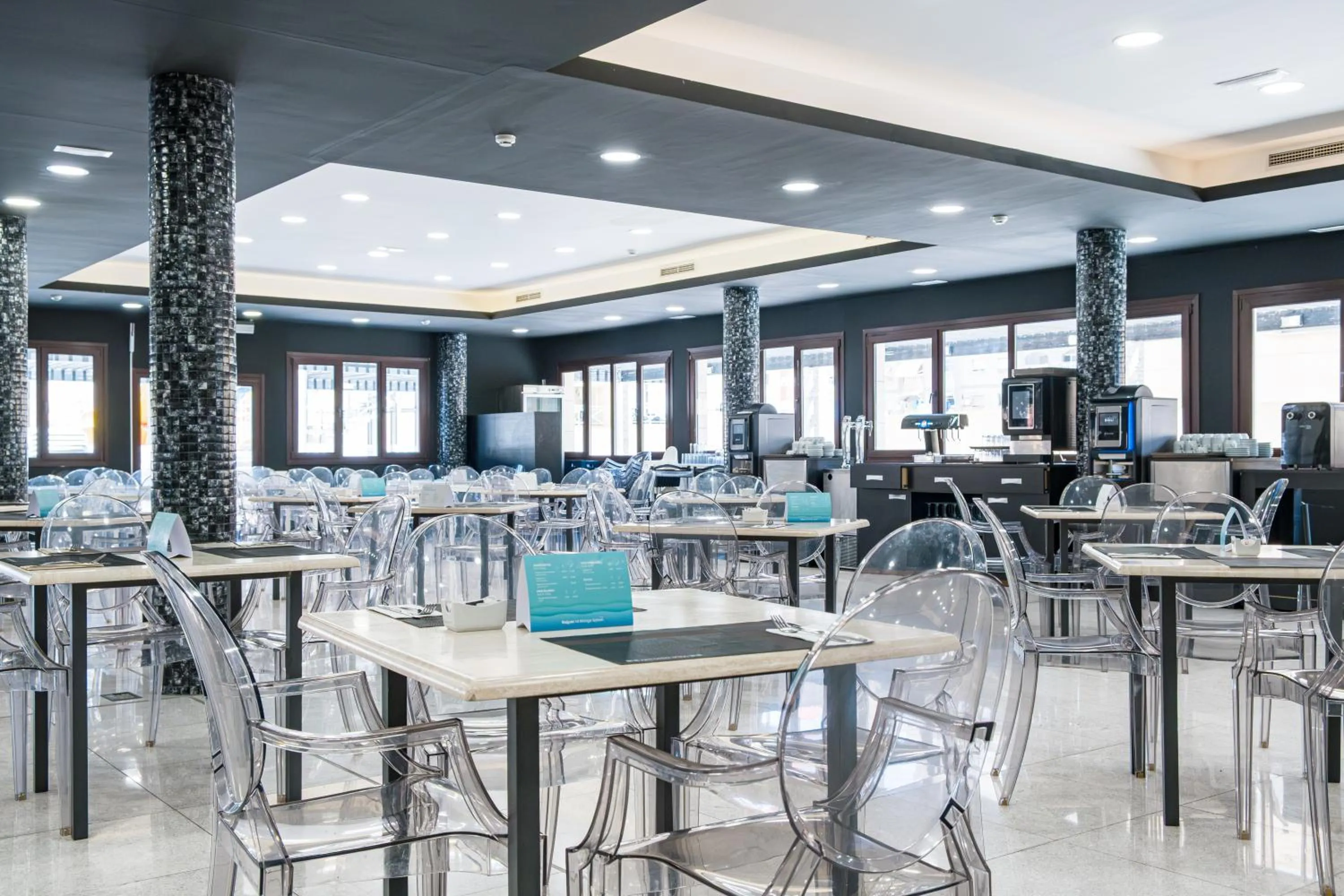 Restaurant/places to eat in Bakour La Manga Splash