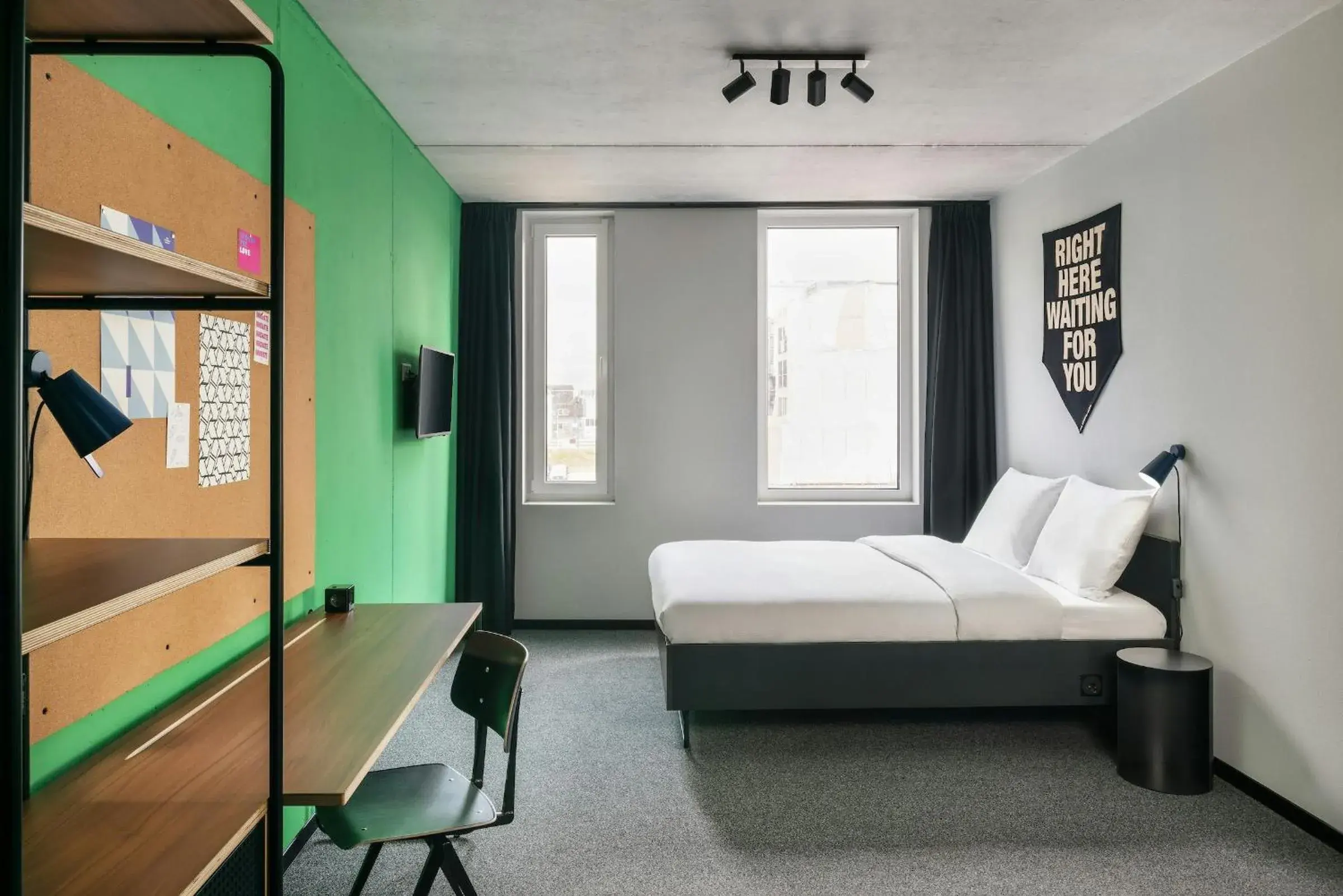 Photo of the whole room, Bed in The Social Hub Delft Photo of the whole room, Bed in The Social Hub Delft