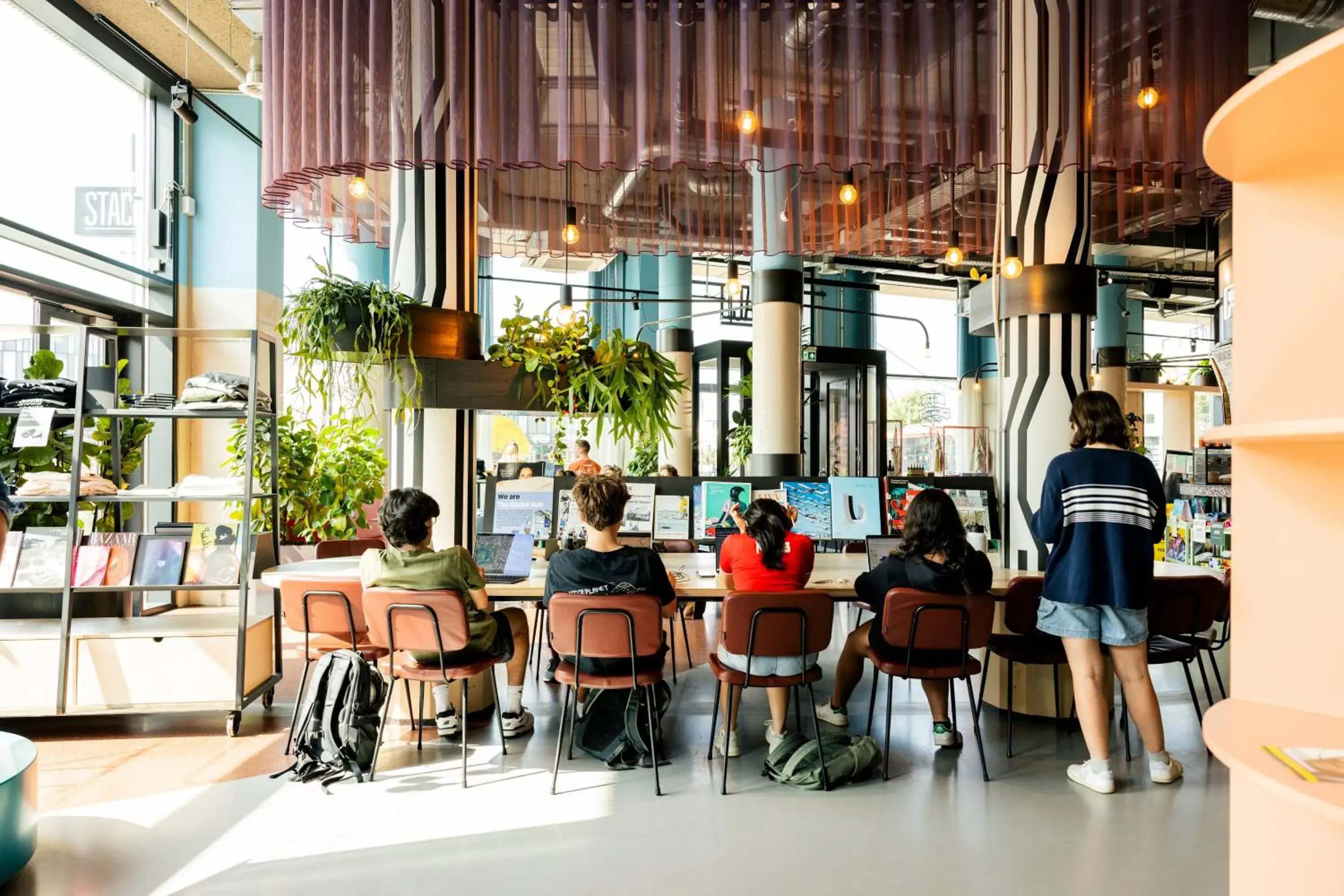 Lounge or bar in The Social Hub Delft Lounge or bar in The Social Hub Delft