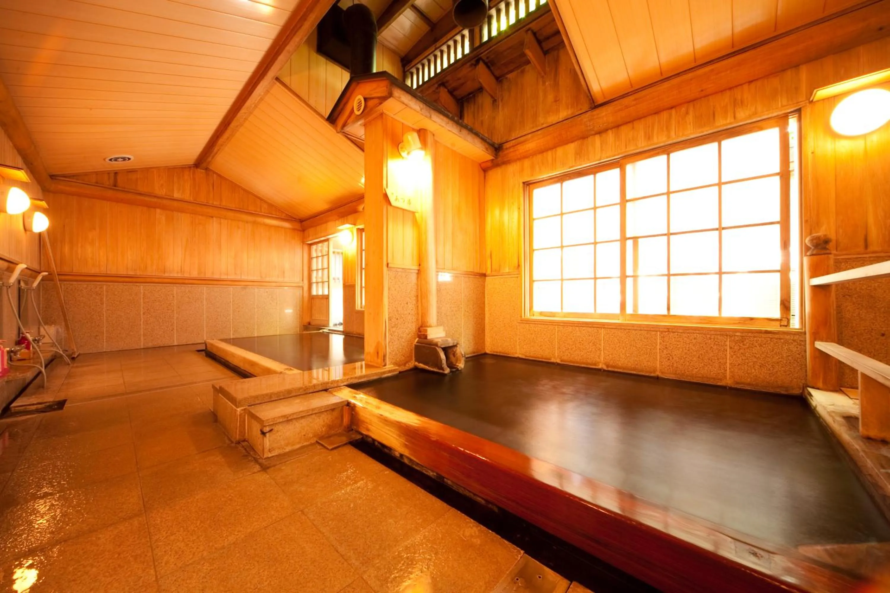 Public Bath in Ryotei Tanokura