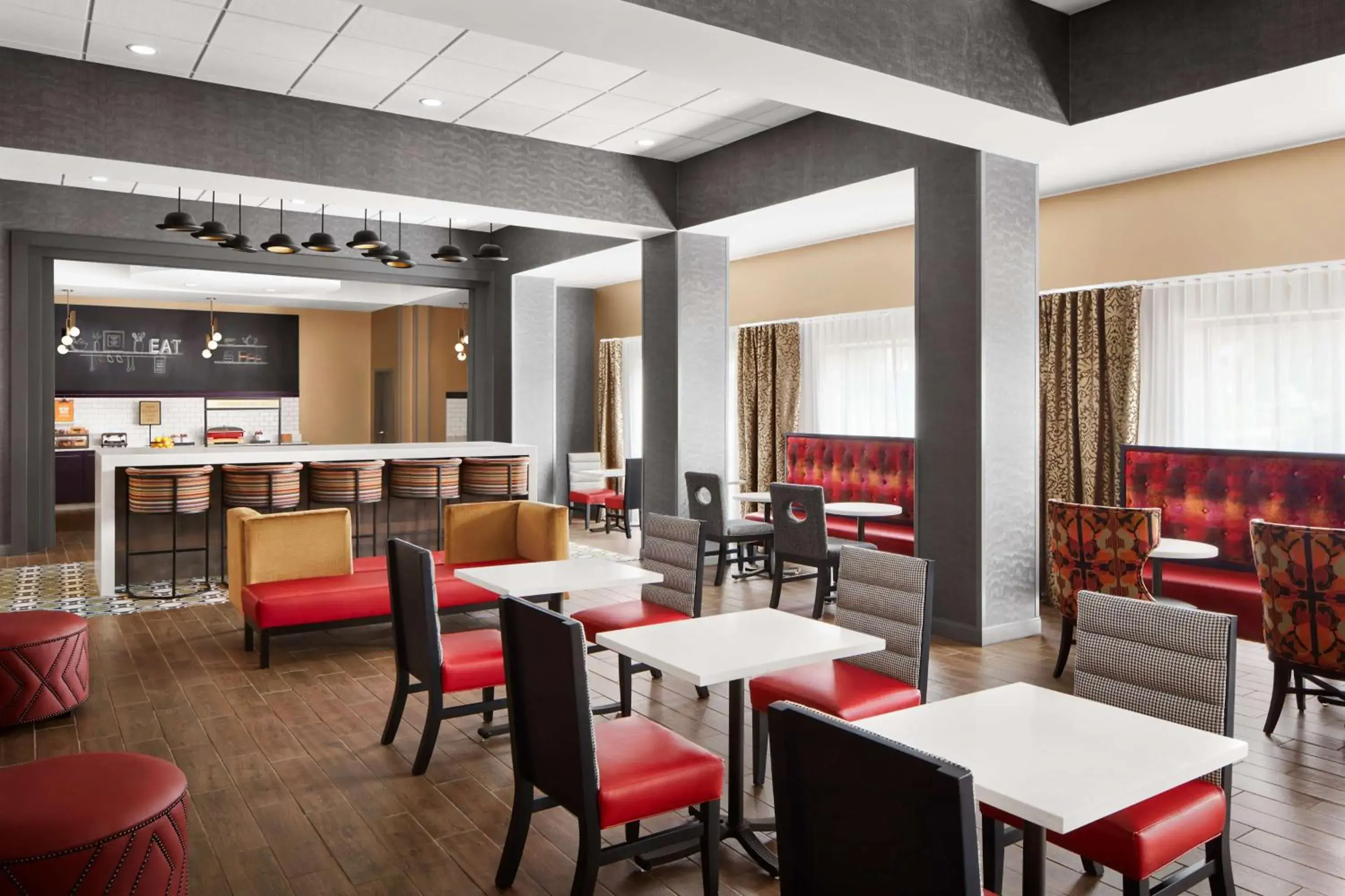 Breakfast in Hampton Inn & Suites Charlotte Steele Creek Road, NC Breakfast in Hampton Inn & Suites Charlotte Steele Creek Road, NC