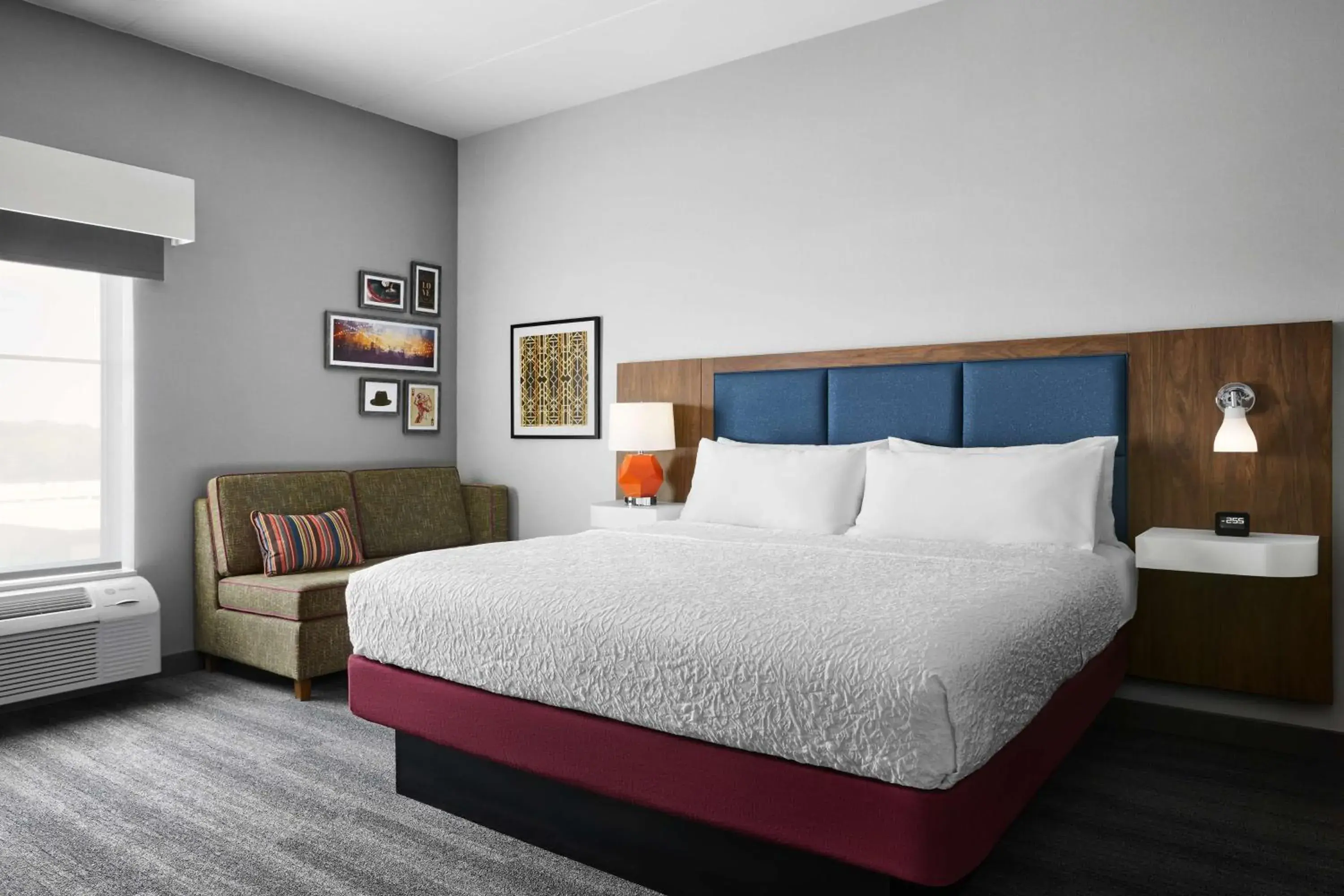 Living room, Bed in Hampton Inn & Suites Charlotte Steele Creek Road, NC Living room, Bed in Hampton Inn & Suites Charlotte Steele Creek Road, NC