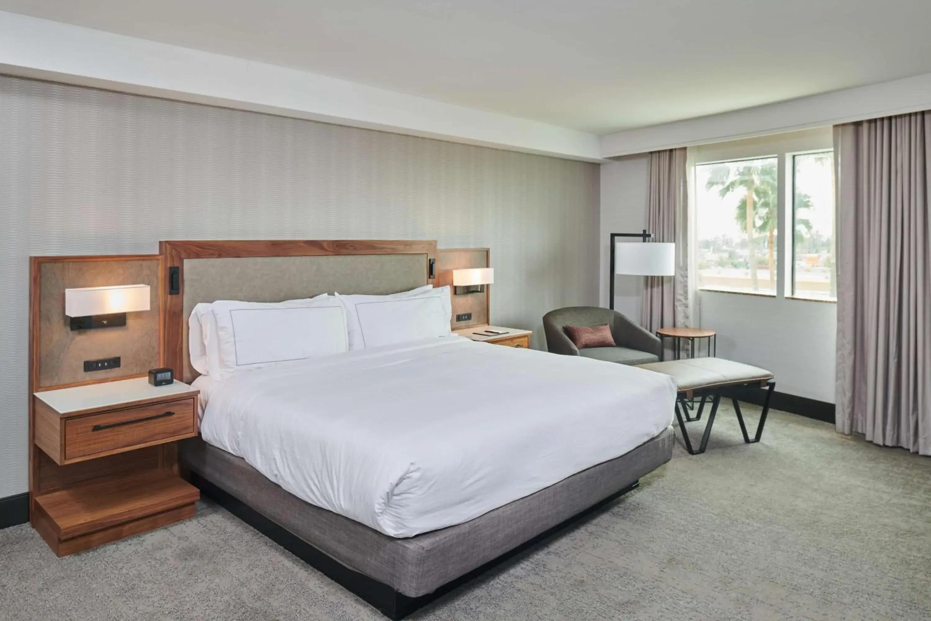 Bed in Doubletree By Hilton Fullerton Bed in Doubletree By Hilton Fullerton