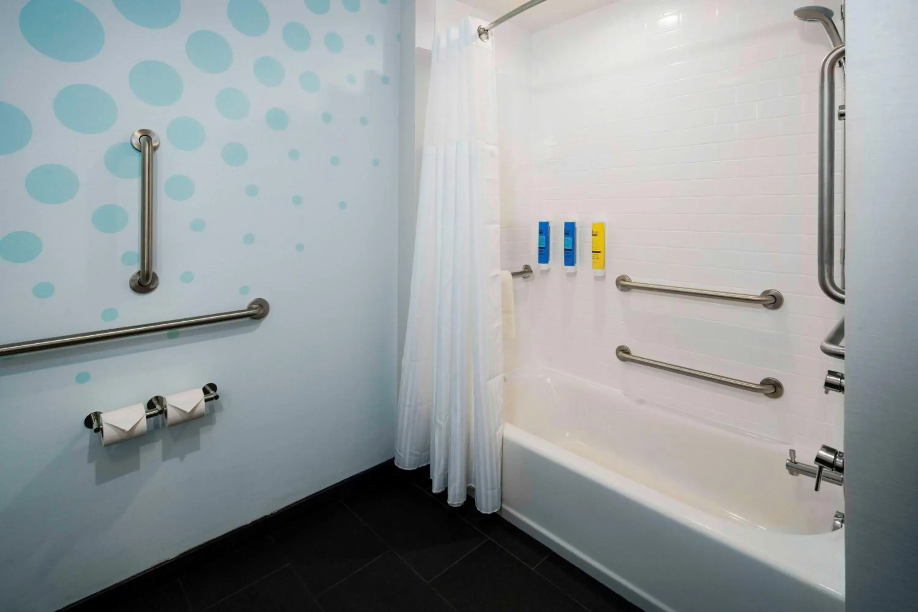 Bathroom in Tru By Hilton Goodyear Phoenix West, Az Bathroom in Tru By Hilton Goodyear Phoenix West, Az