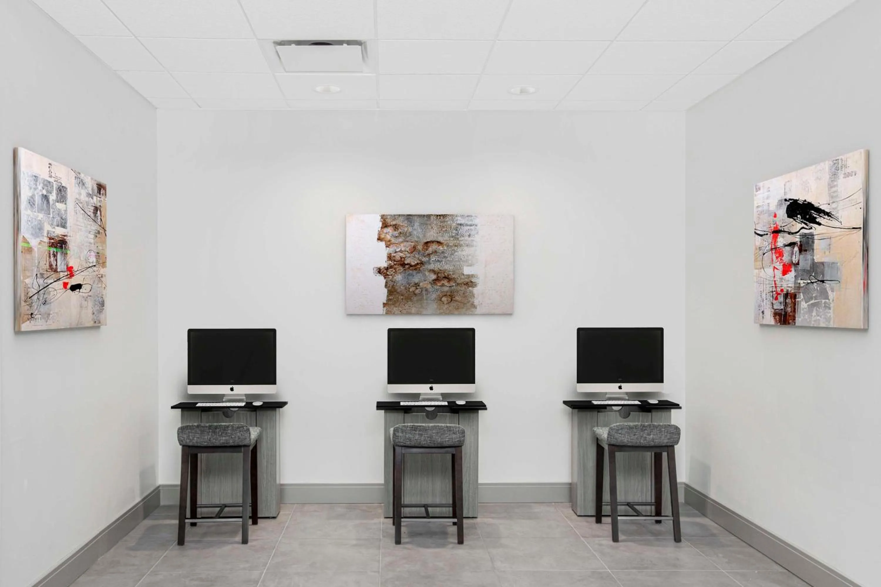 Business facilities in Hilton Garden Inn Harlingen Convention Center, Tx