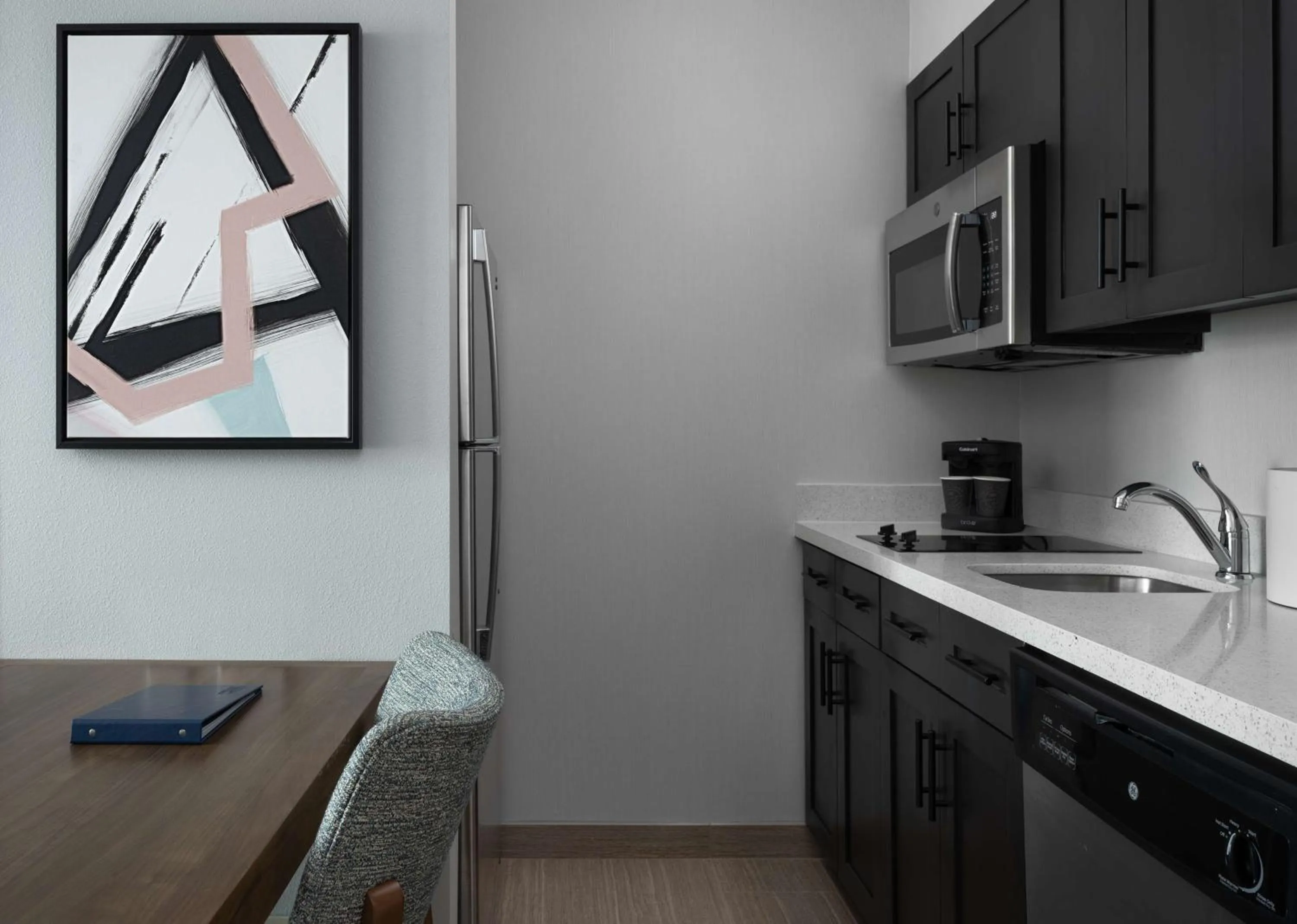 Kitchen or kitchenette in Homewood Suites By Hilton Jackson Fondren Medical District