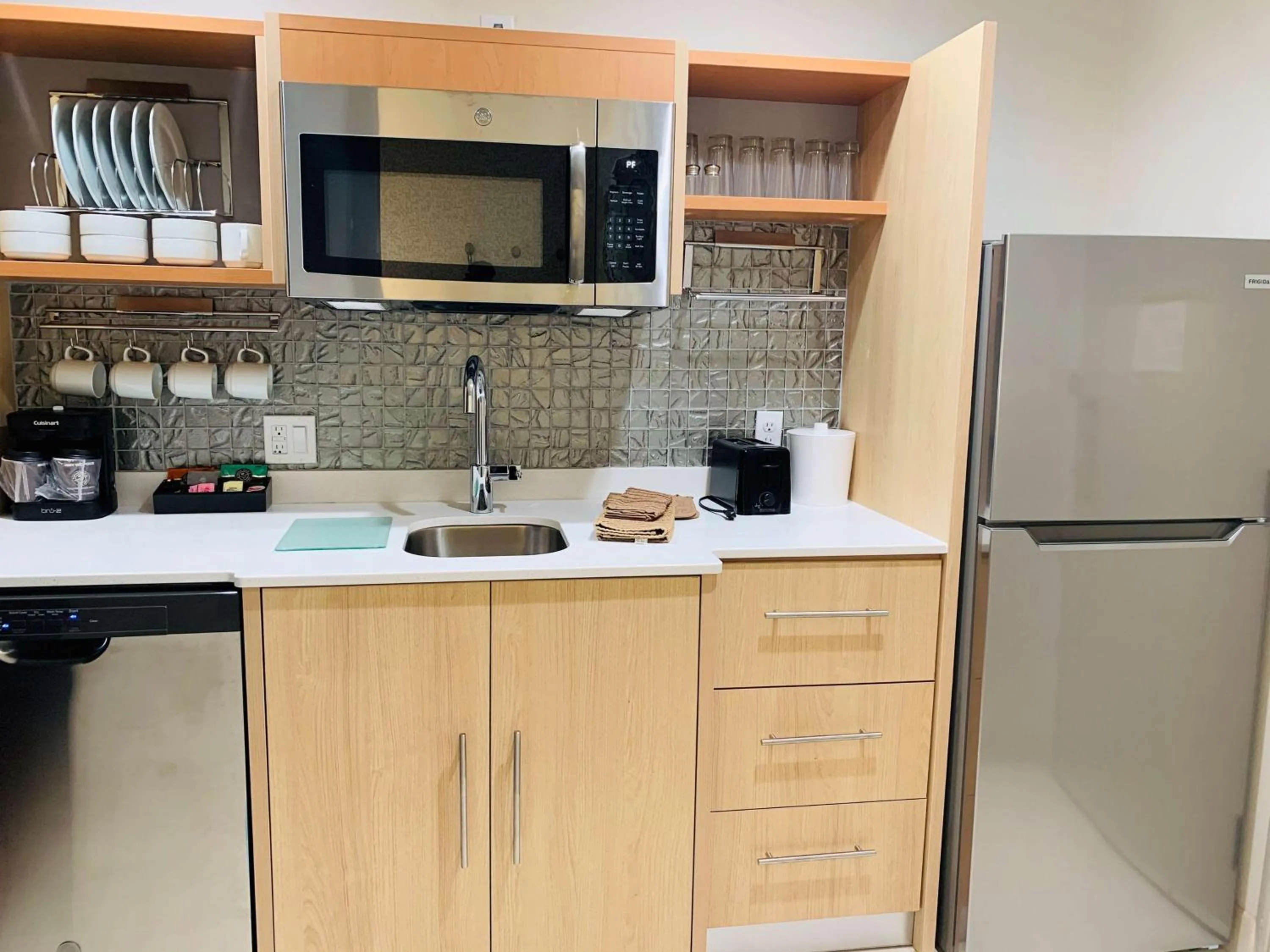 Kitchen or kitchenette in Home2 Suites By Hilton Edinburg