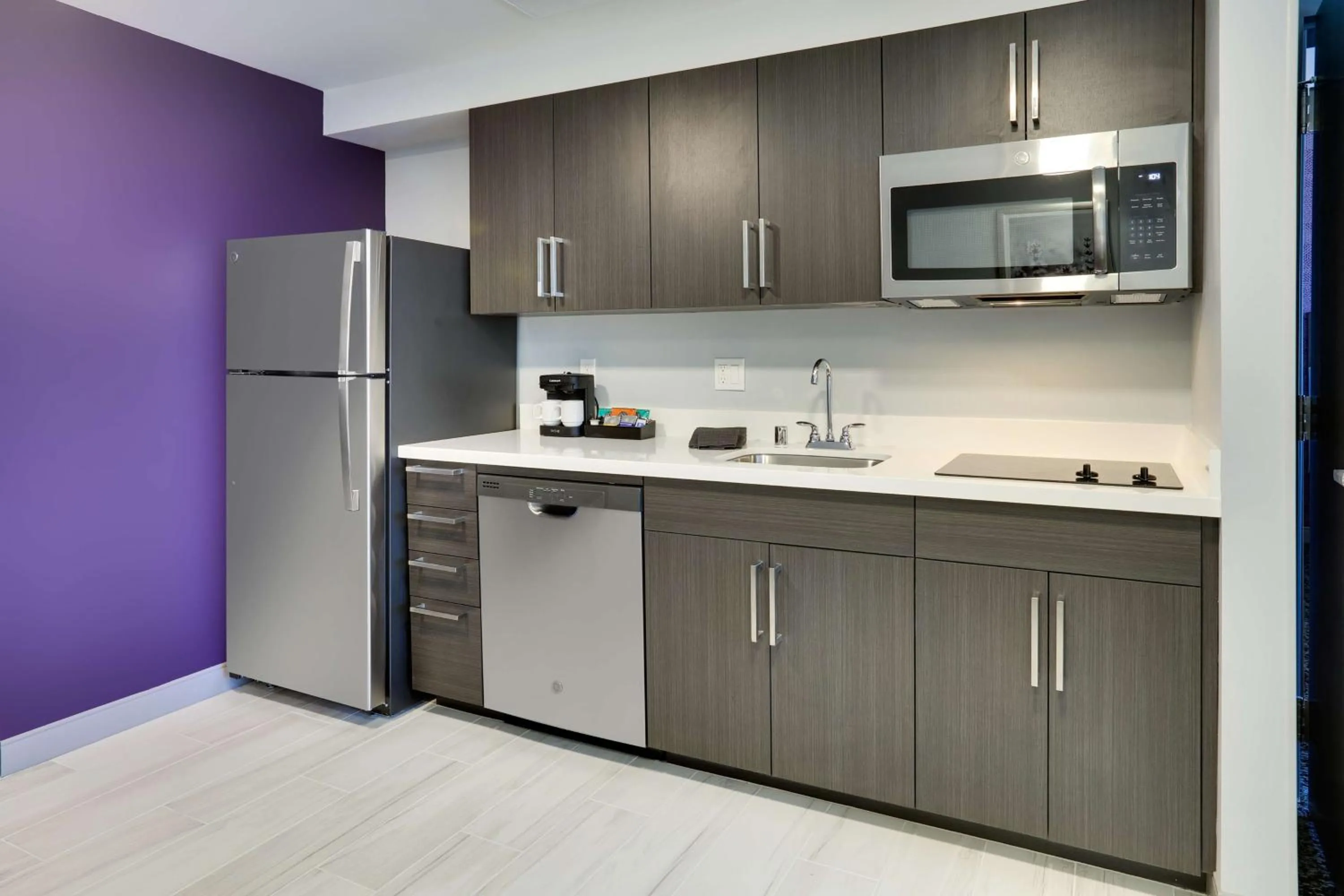 Kitchen or kitchenette in Homewood Suites By Hilton Irvine Spectrum Lake Forest