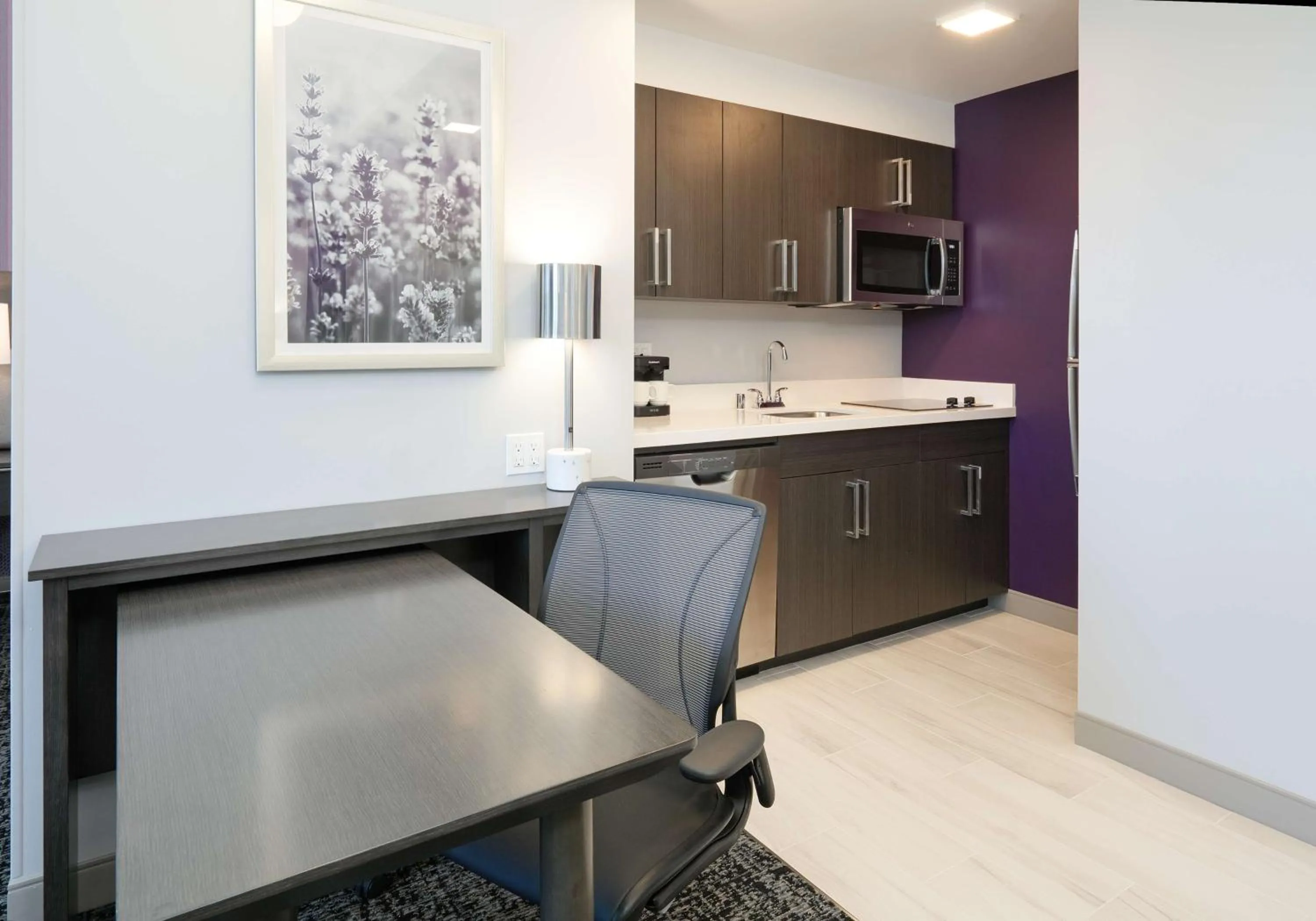 Kitchen or kitchenette in Homewood Suites By Hilton Irvine Spectrum Lake Forest