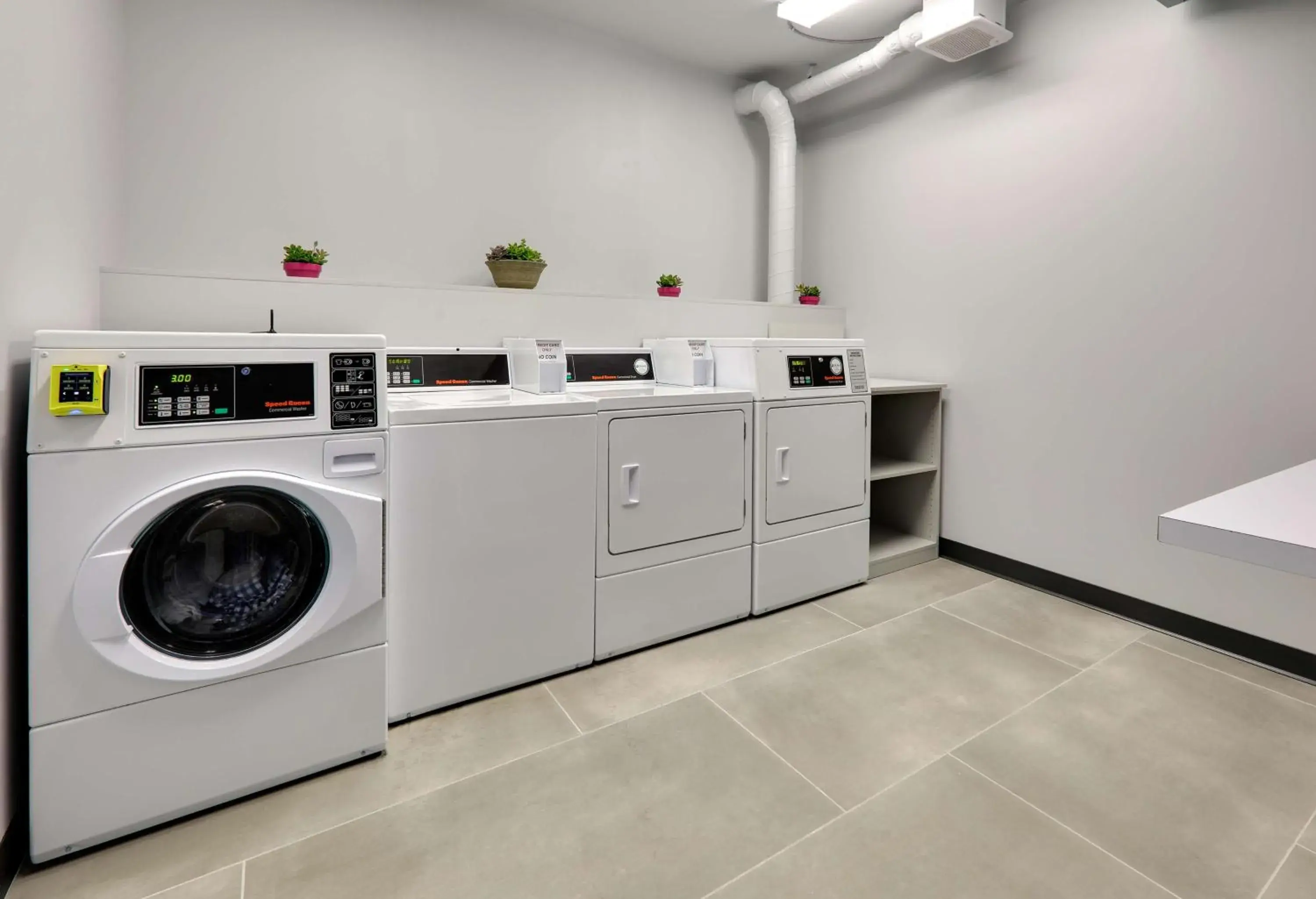 Property building in Hampton Inn by Hilton Irvine Spectrum Lake Forest Property building in Hampton Inn by Hilton Irvine Spectrum Lake Forest