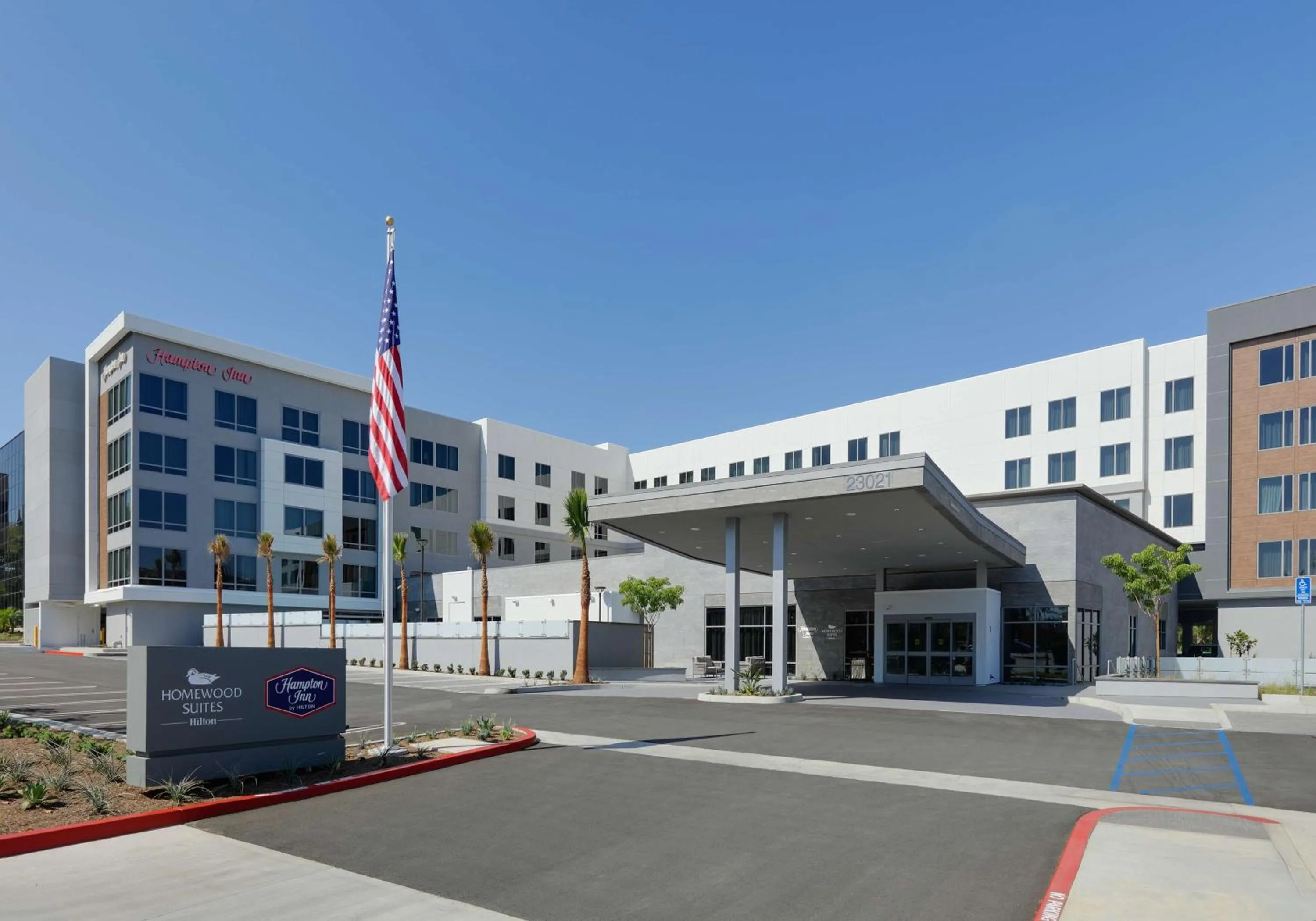 Property building in Hampton Inn by Hilton Irvine Spectrum Lake Forest