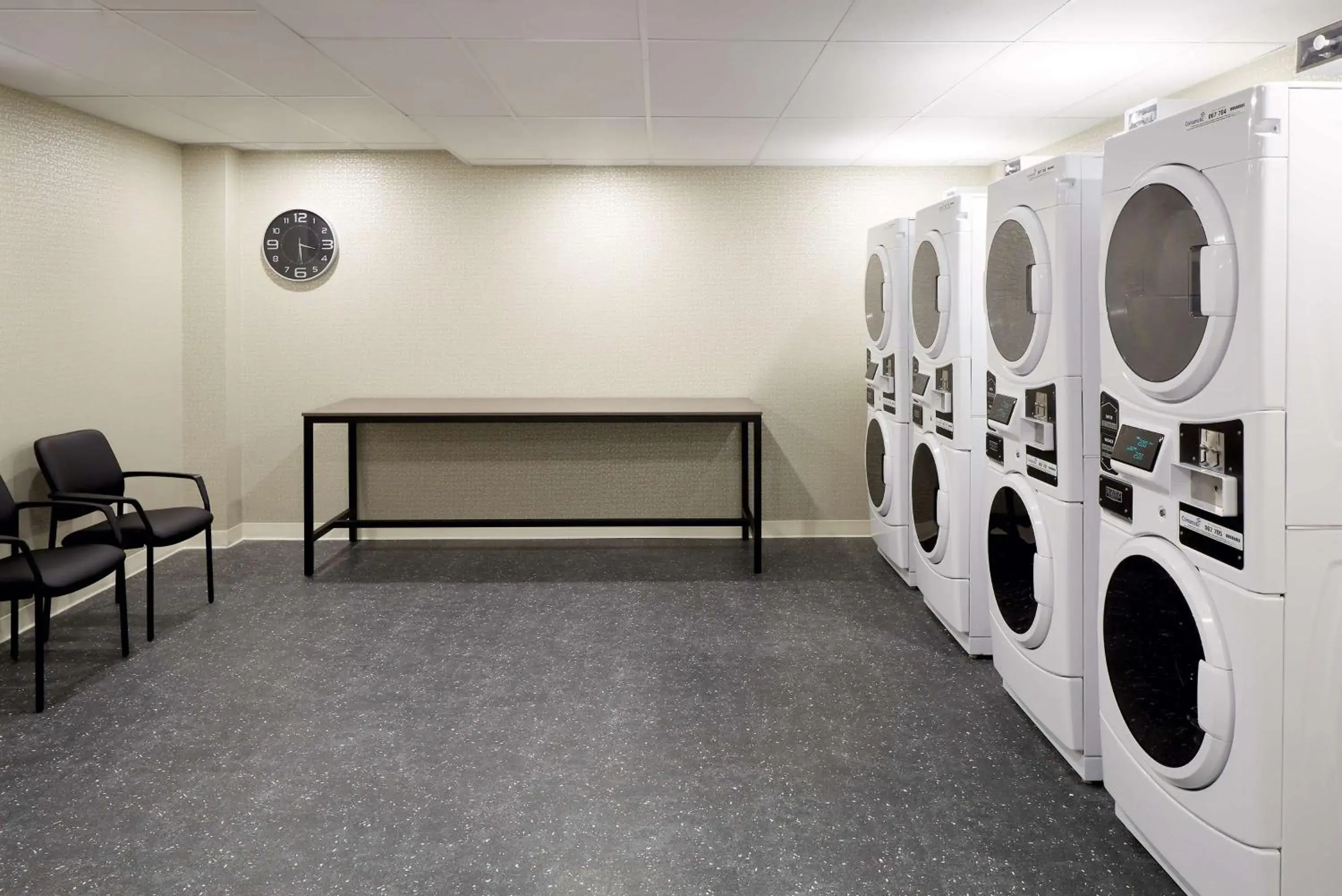 Property building in Homewood Suites By Hilton Montreal Midtown Property building in Homewood Suites By Hilton Montreal Midtown