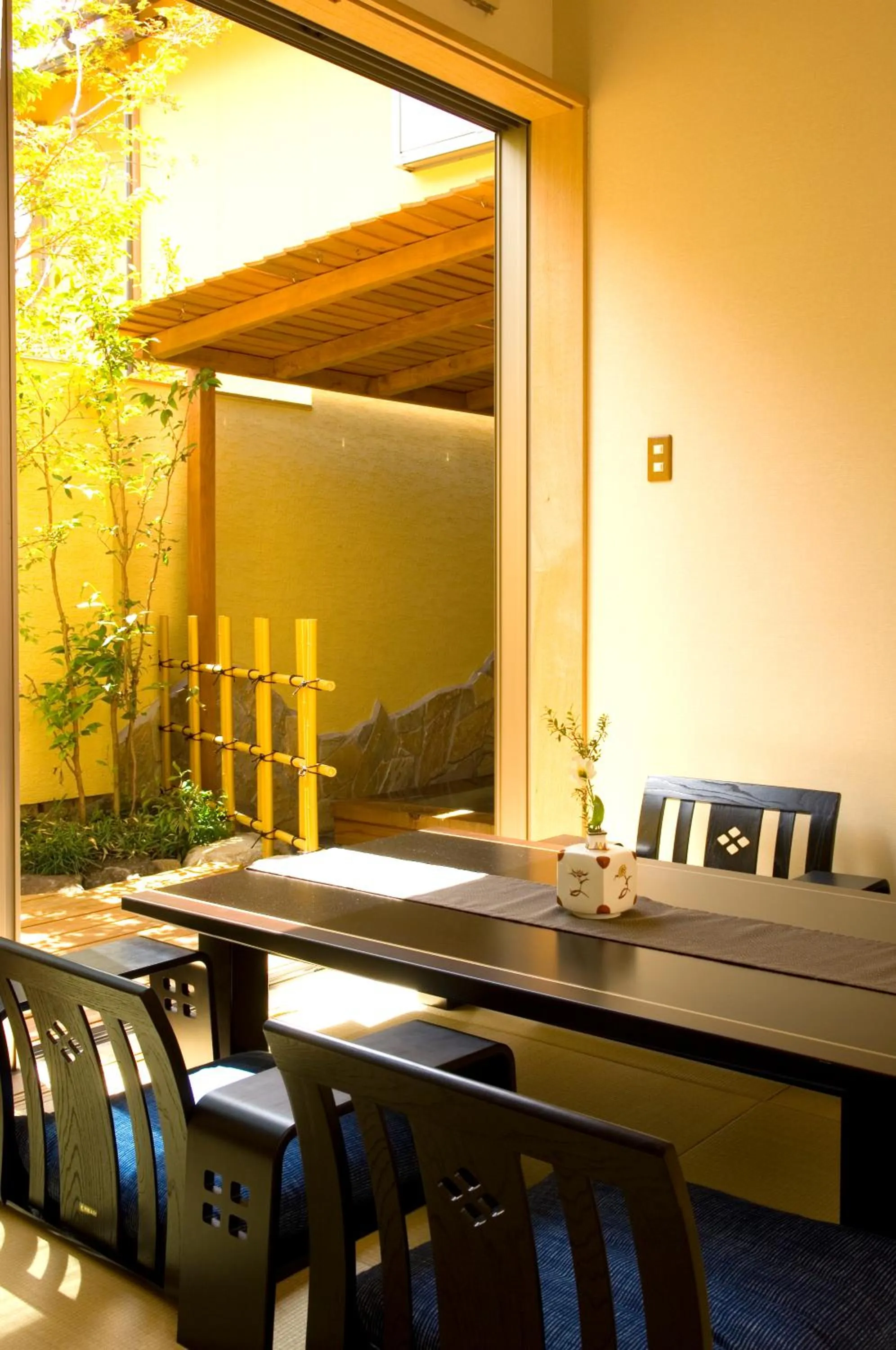 Living room in Kutsurogi-no-Yado Nanakawa