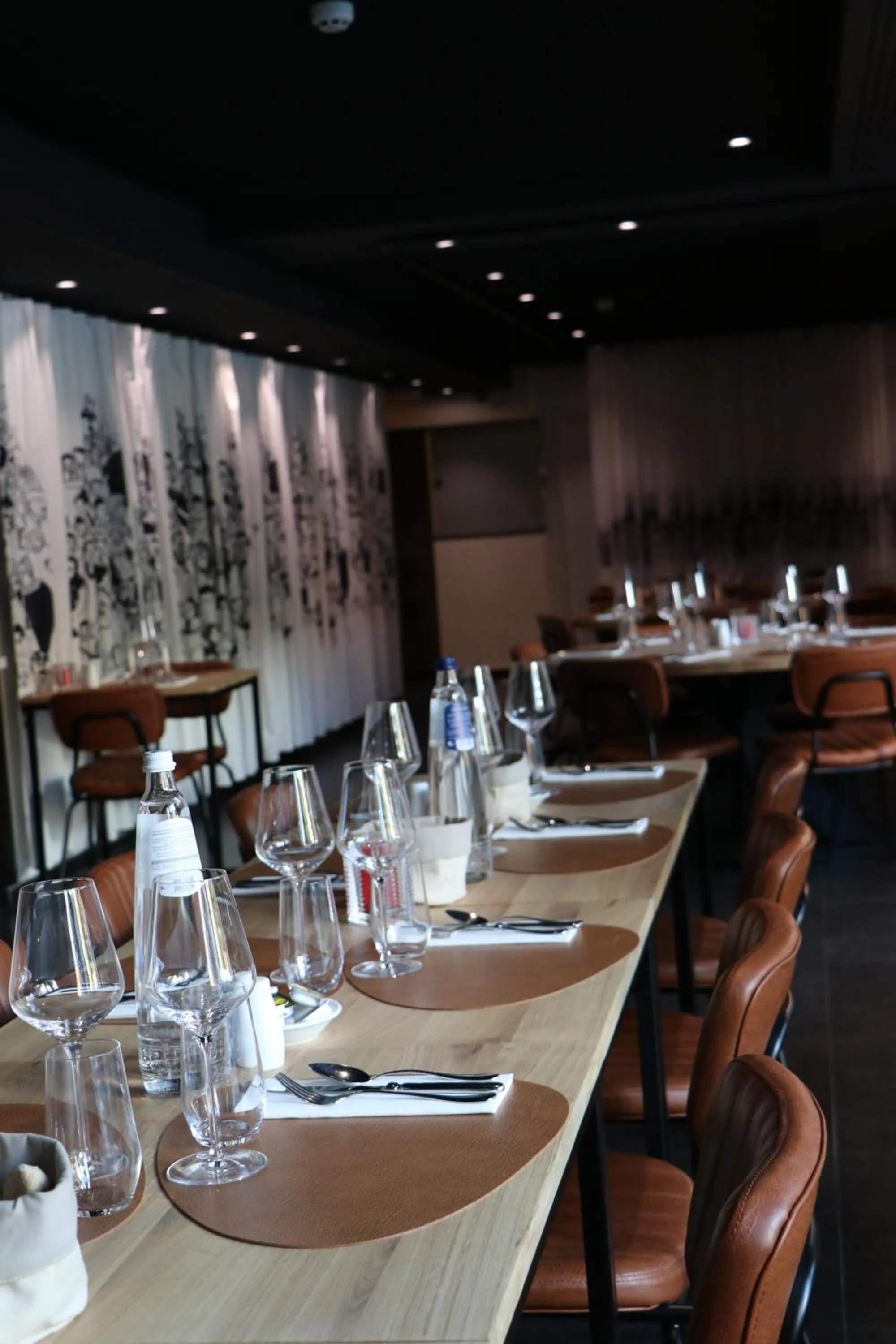 Restaurant/places to eat in Martin's Dream Hotel