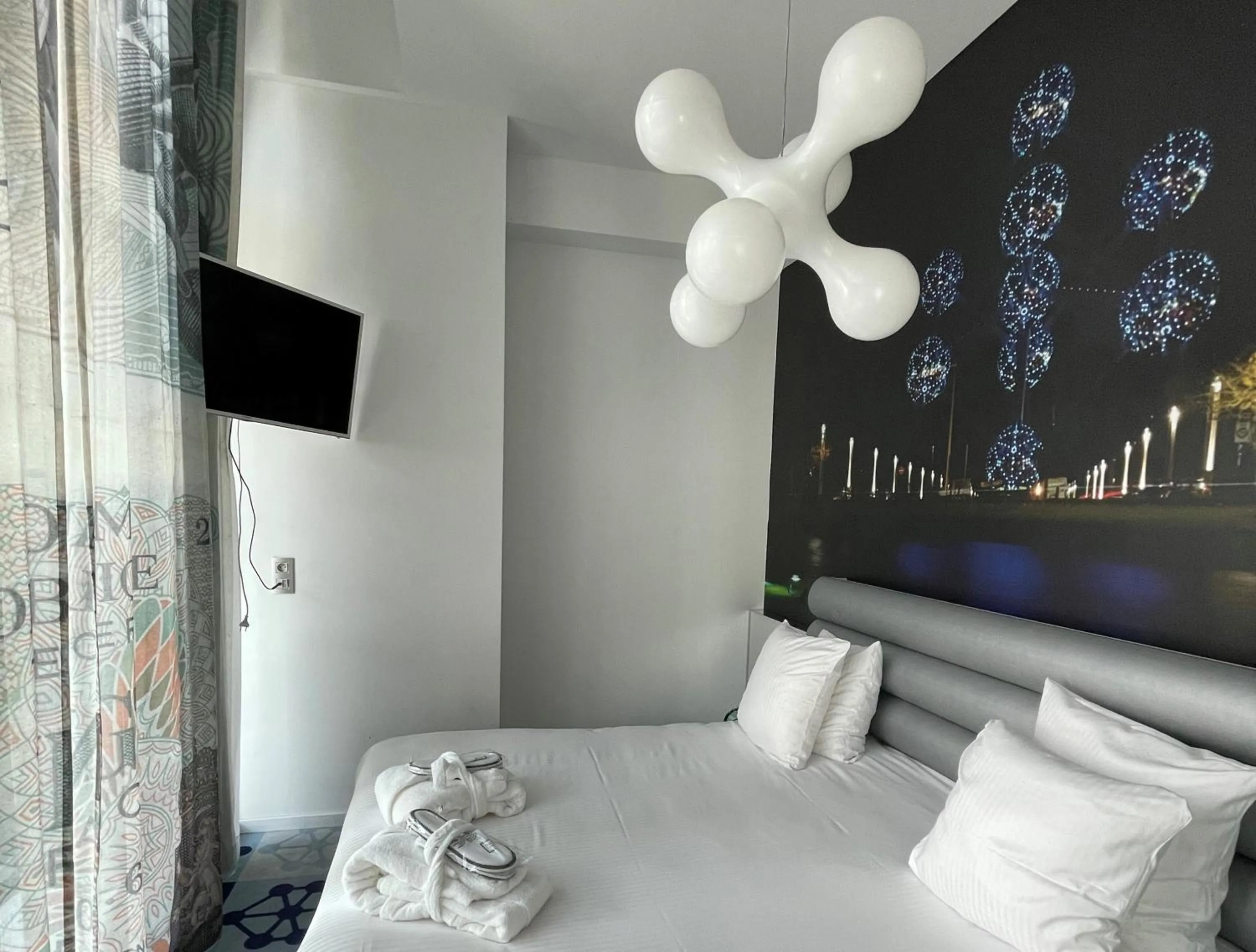 Bed in Martin's Dream Hotel