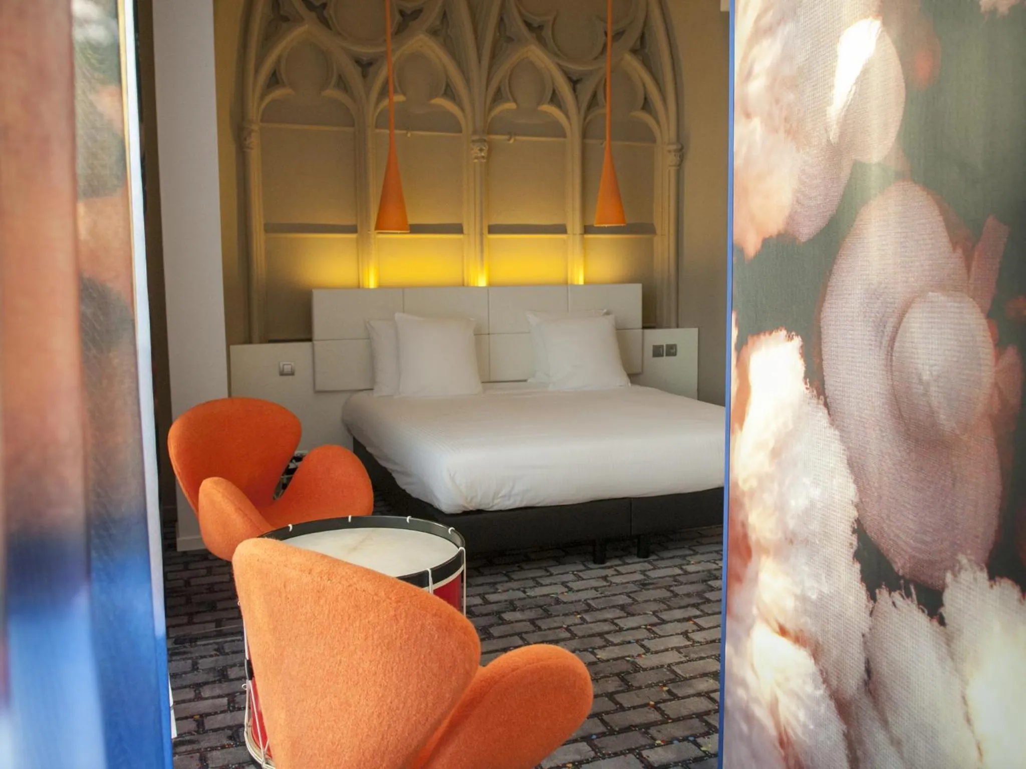 Bedroom, Bed in Martin's Dream Hotel