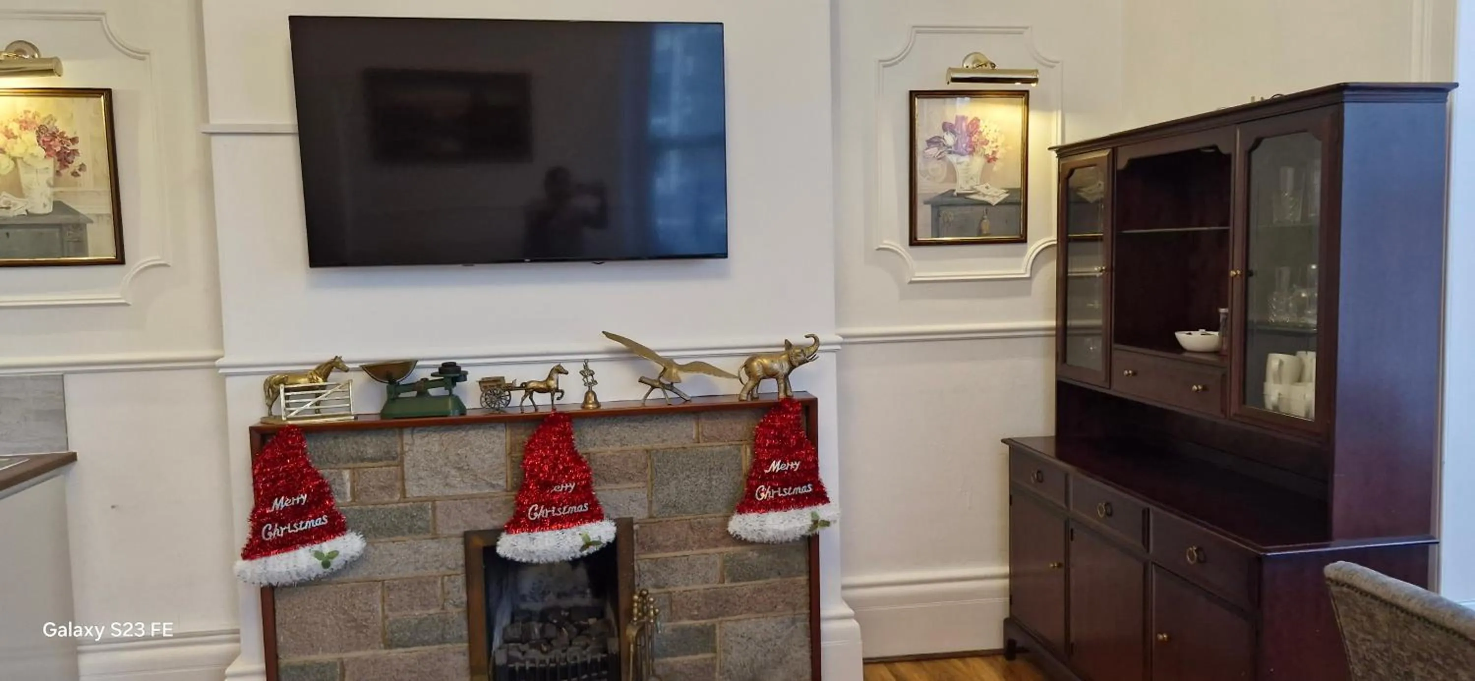 Living room in Holly Lodge