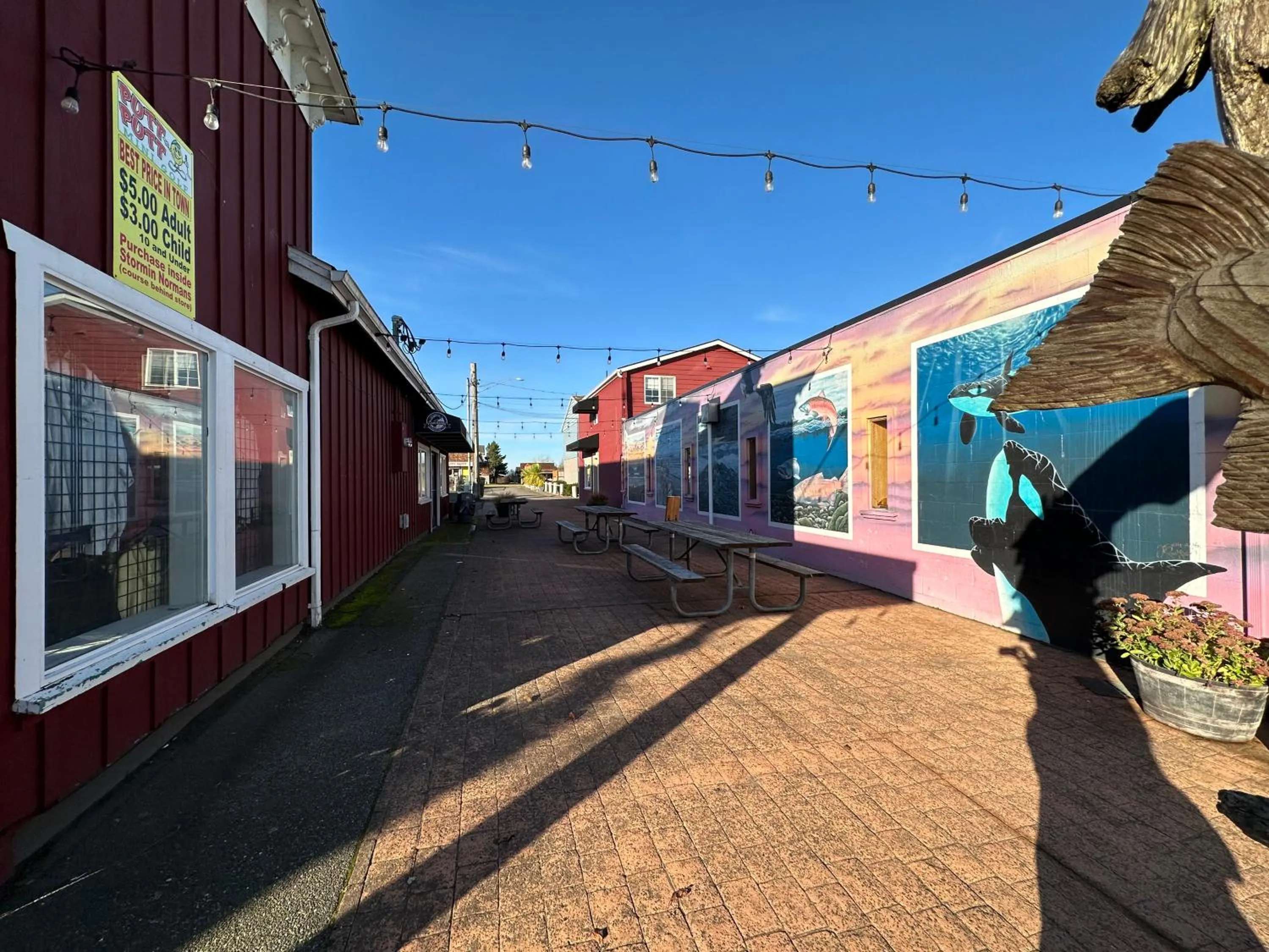 Neighbourhood in Coastal Inn and Suites