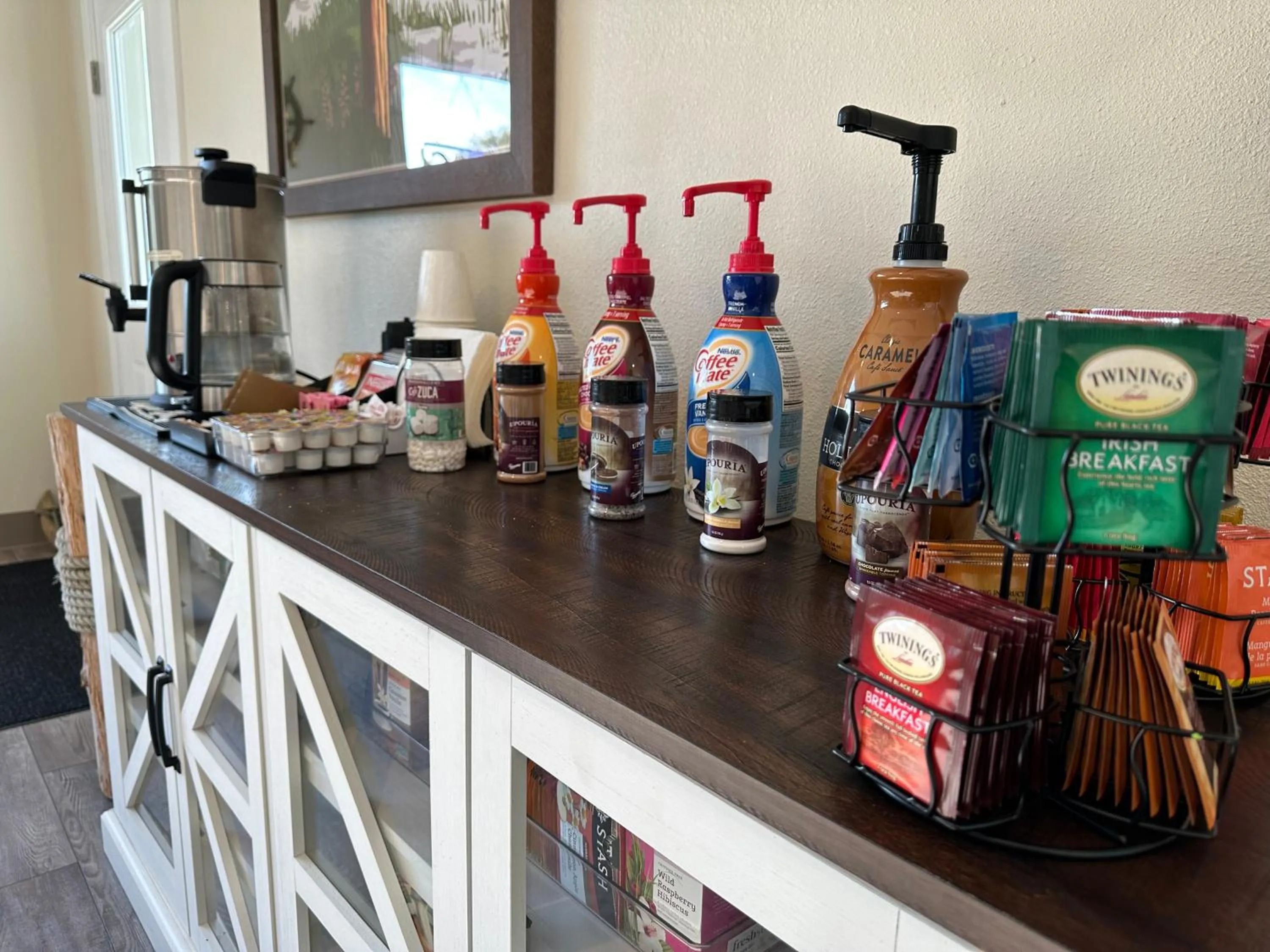 Lobby or reception in Coastal Inn and Suites