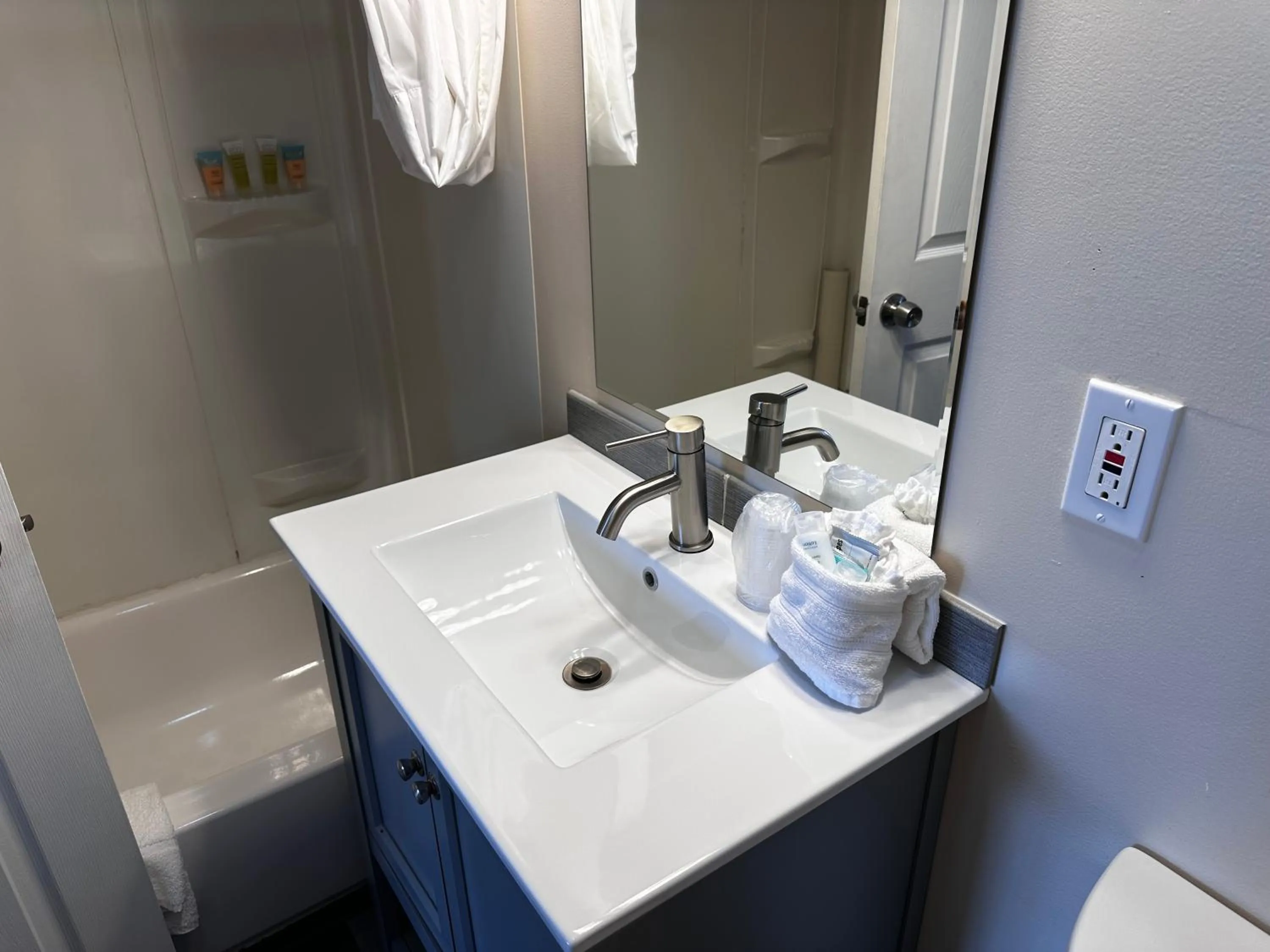 Bathroom in Coastal Inn and Suites