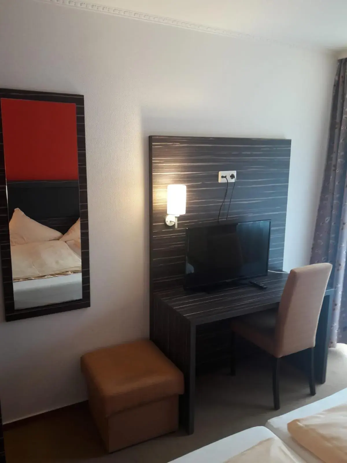 TV/Entertainment Center in Kirchberg Hotel garni